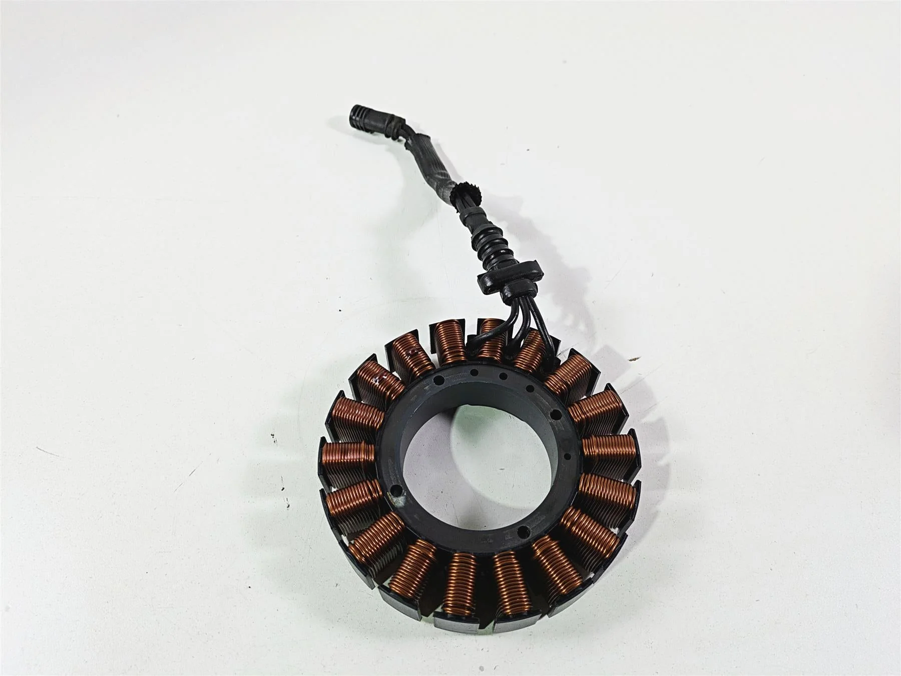 2014 Harley FLS Softail Slim Stator Alternator Generator 30017-08 - Image 2