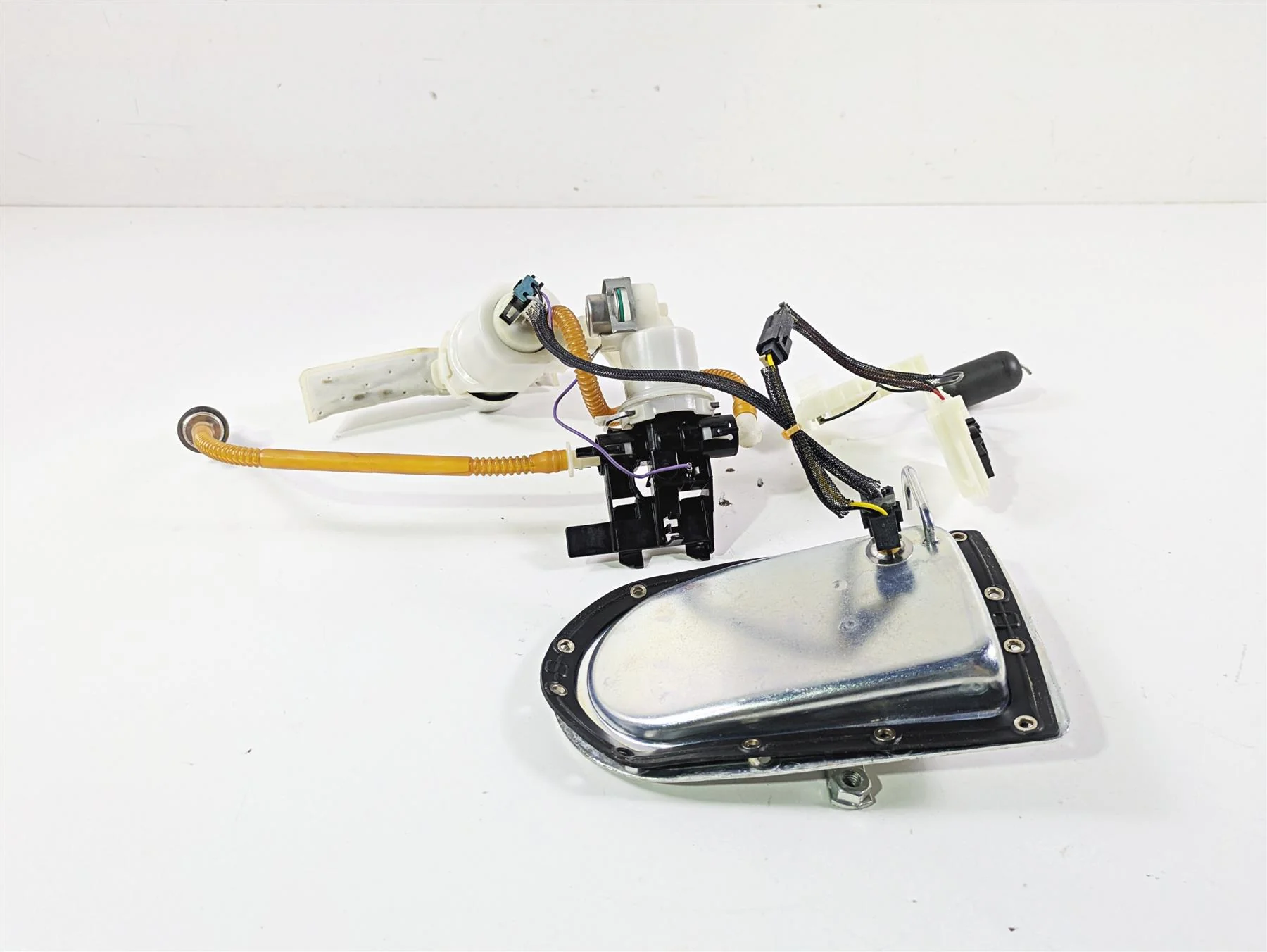 2014 Harley FXDF Dyna Fat Bob Fuel Gas Petrol Pump -Tested 75218-04D - Image 4