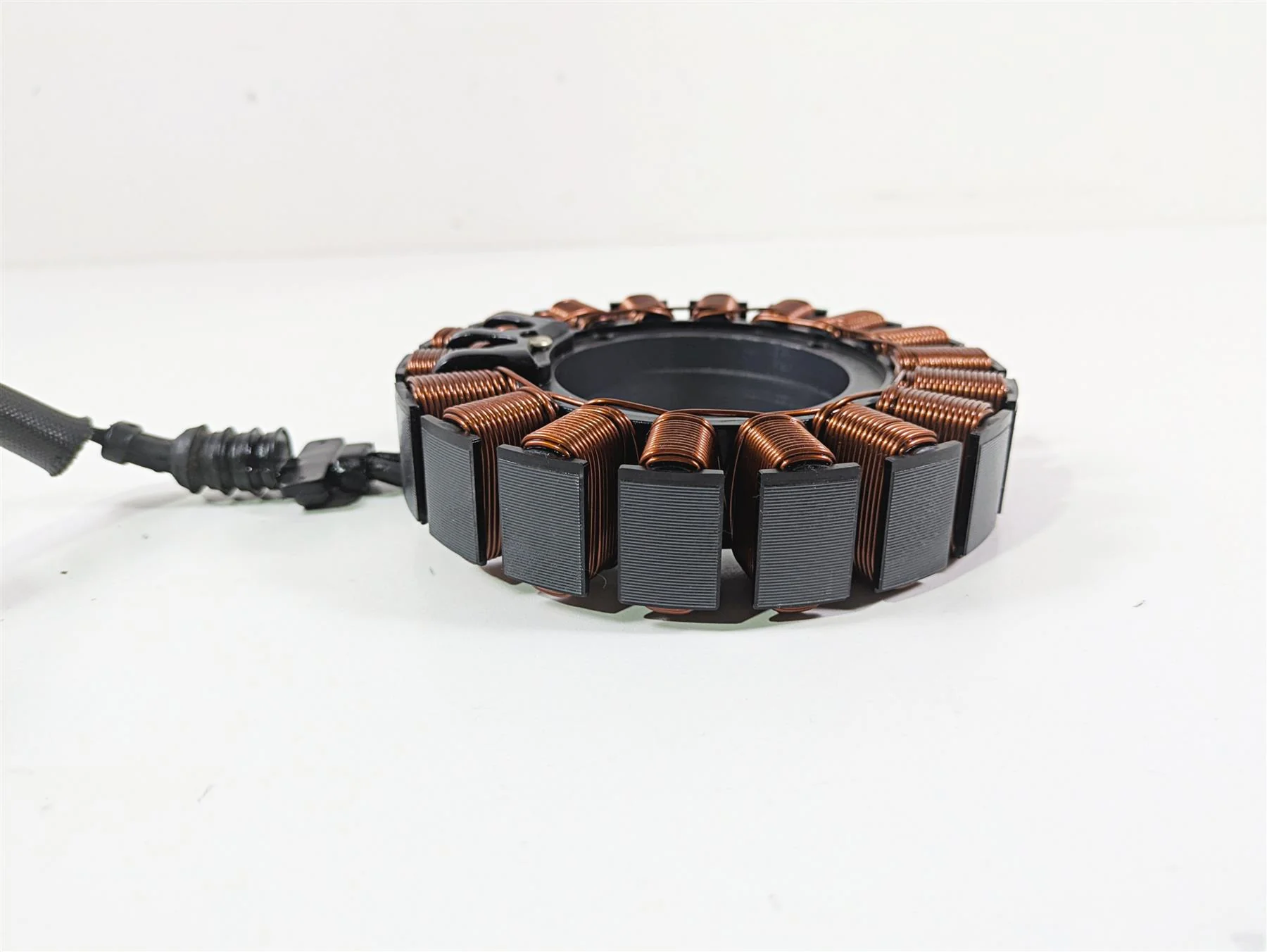 2014 Harley FXDF Dyna Fat Bob Ignition Stator Alternator Generator 30017-08 - Image 2