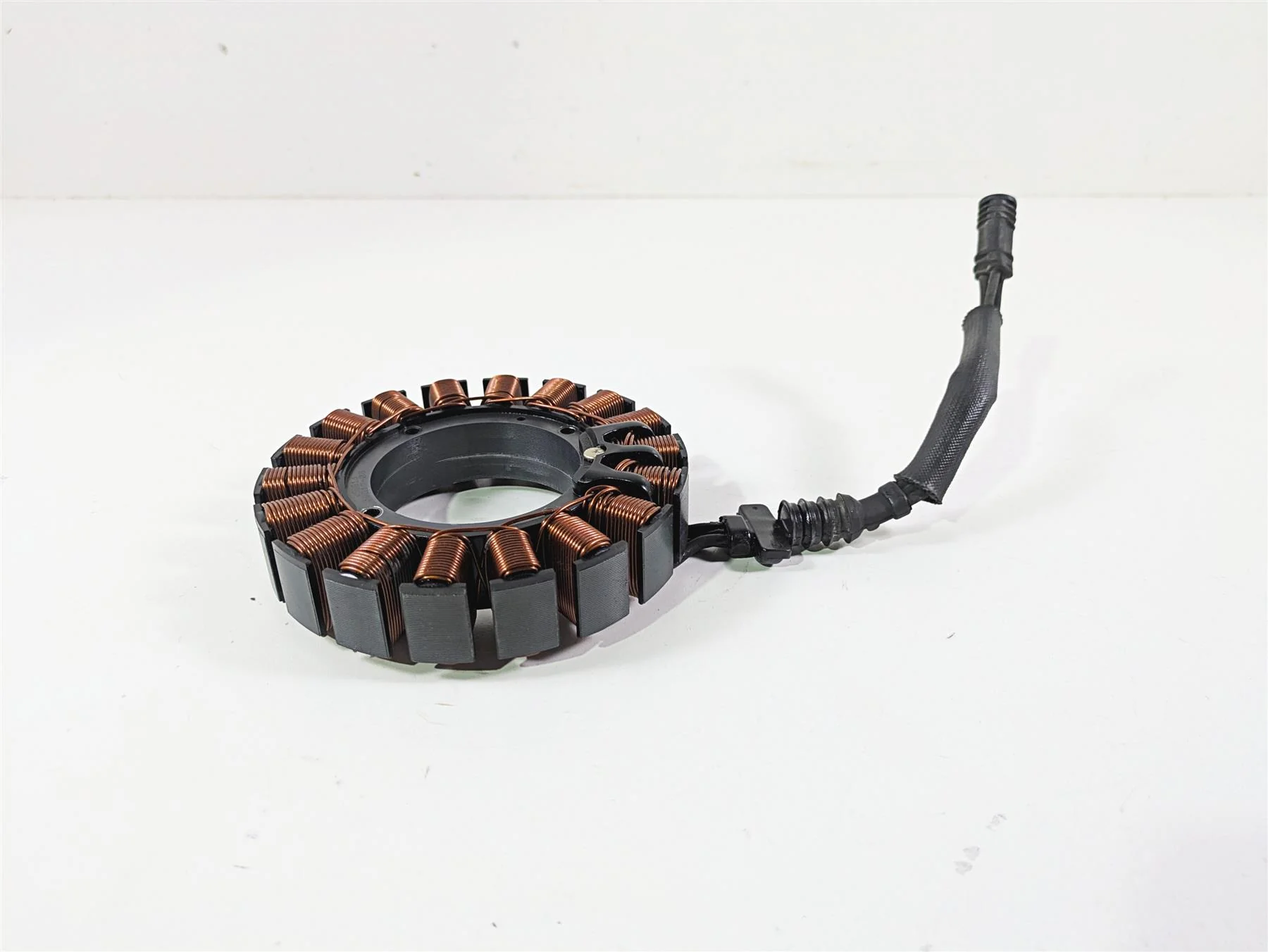 2014 Harley FXDF Dyna Fat Bob Ignition Stator Alternator Generator 30017-08 - Image 4