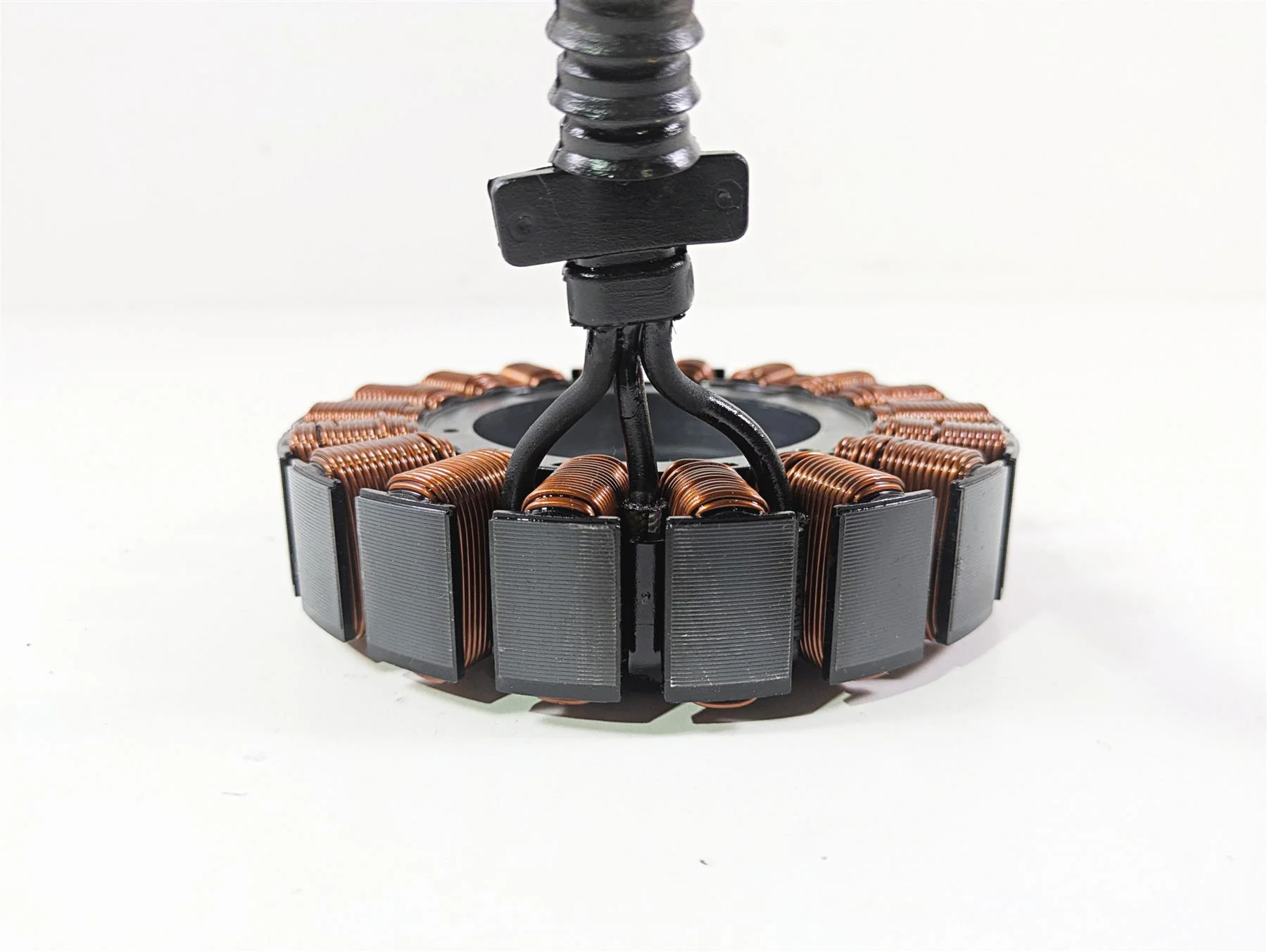 2014 Harley FXDF Dyna Fat Bob Ignition Stator Alternator Generator 30017-08 - Image 9