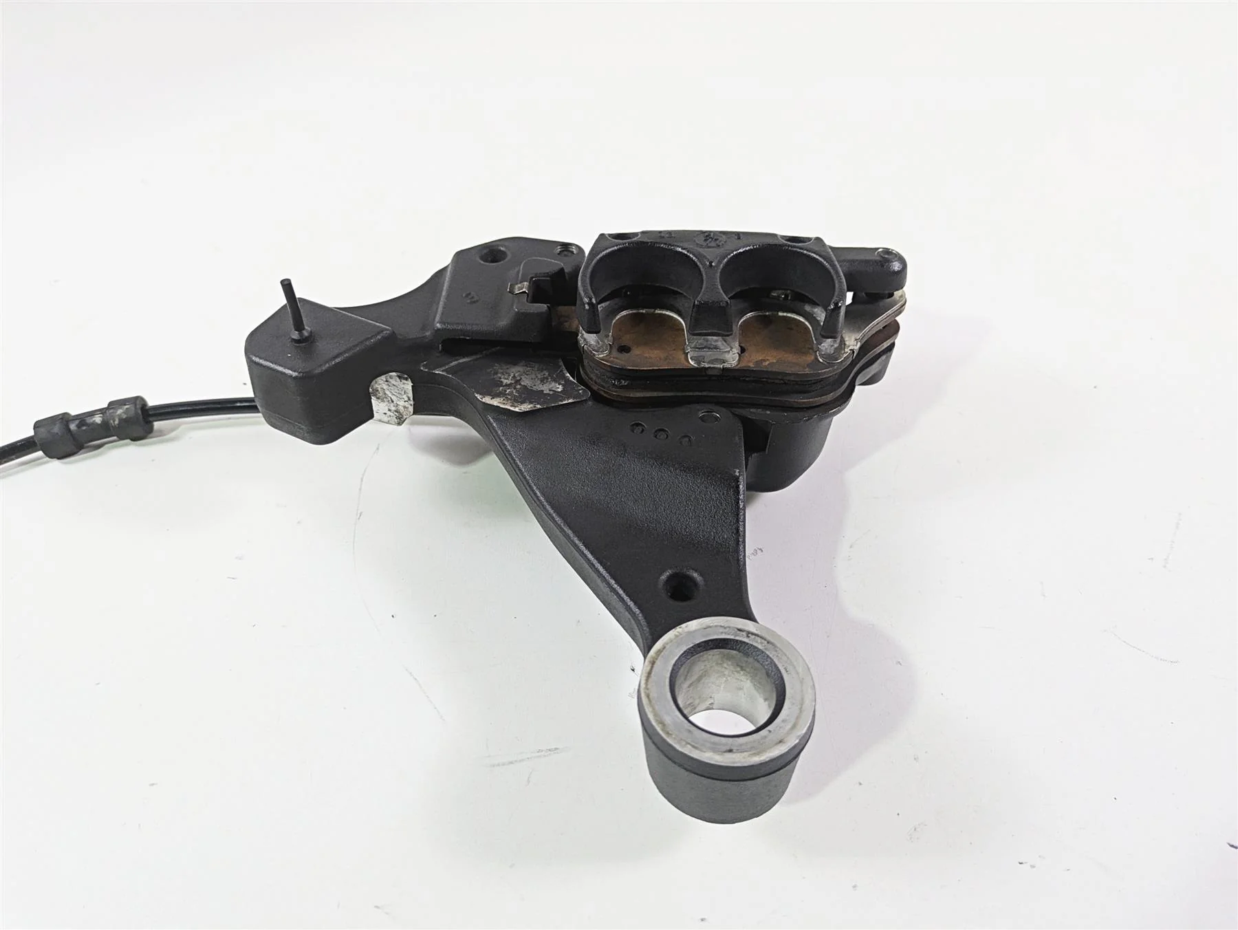 2014 Harley FXDF Dyna Fat Bob Rear Brake Caliper & Bracket 40908-08 - Image 6