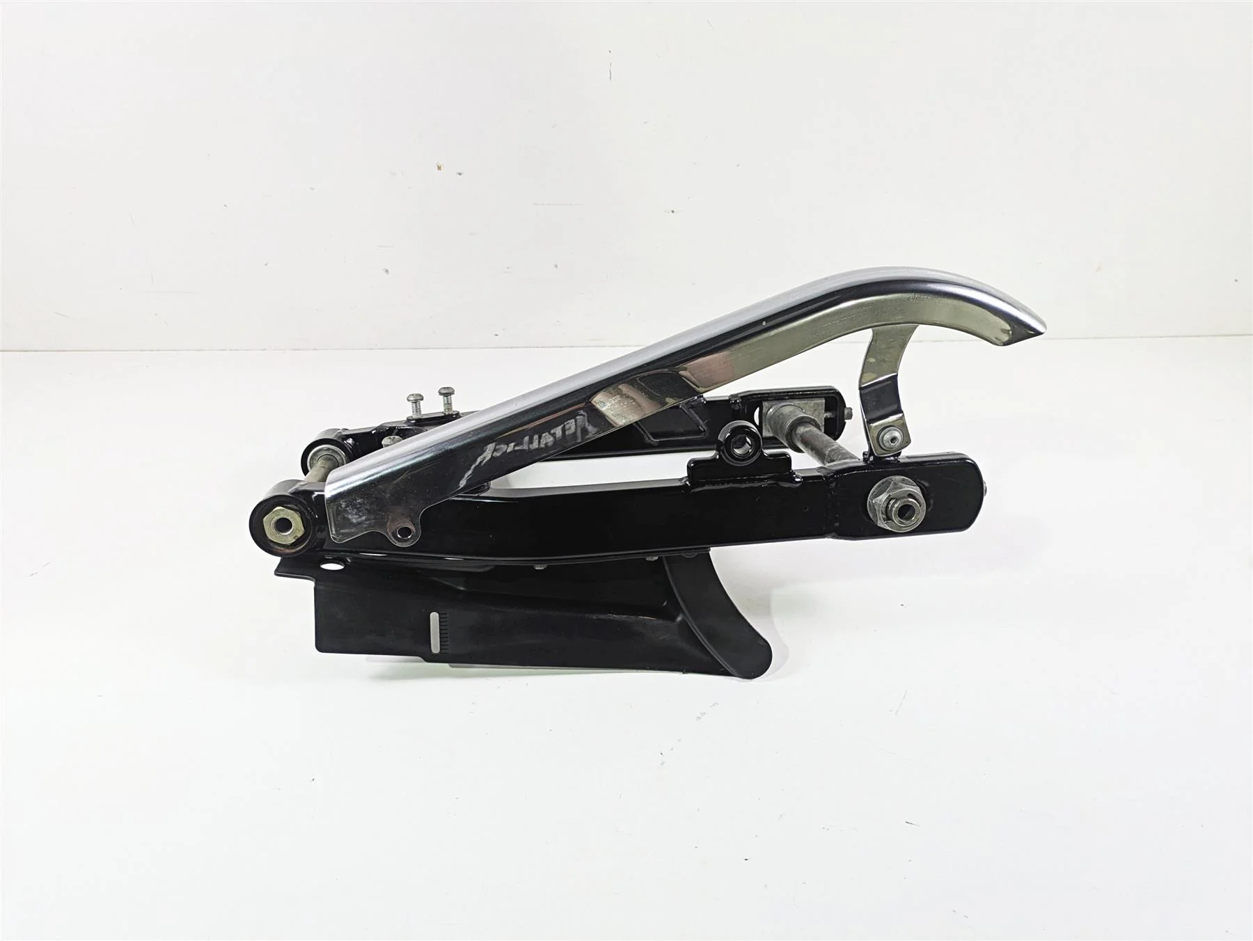 2014 Harley FXDF Dyna Fat Bob Rear Swingarm & Belt Guards 47820-10 - Image 10