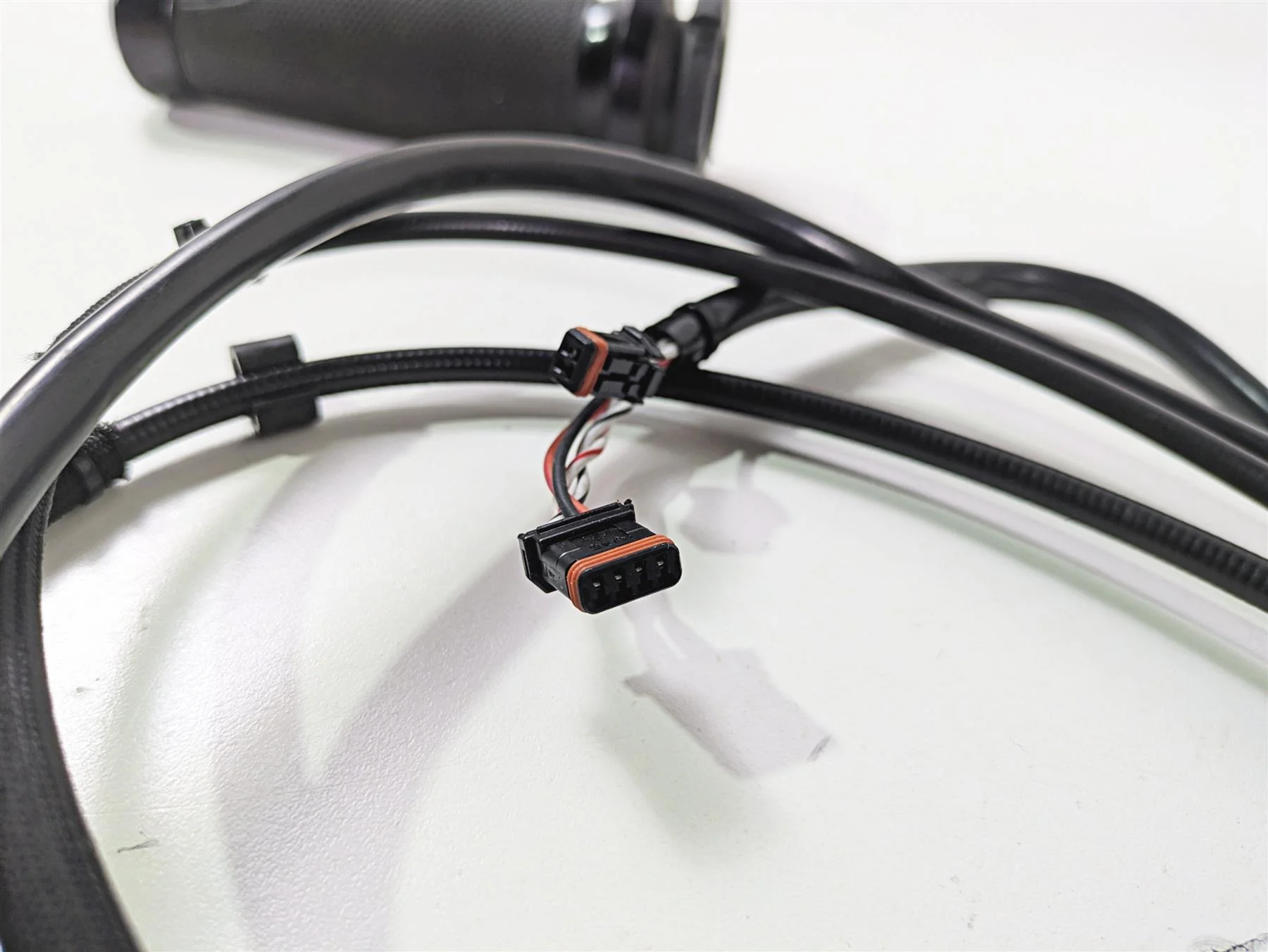 2014 Harley FXDF Dyna Fat Bob Right Hand Control Switch & Blinker 72944-12 - Image 9