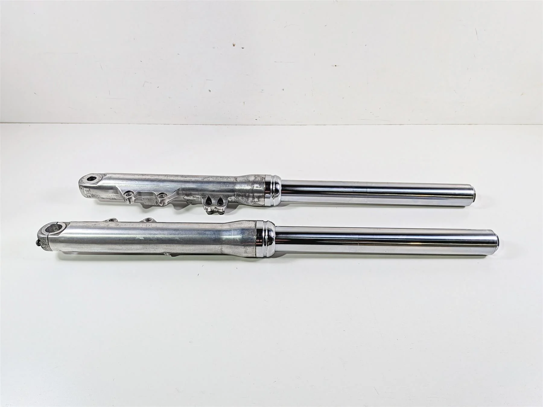 2014 Harley FXDL Dyna Low Rider Dual Brake Front Fork Leg Set 49mm Read 45400052