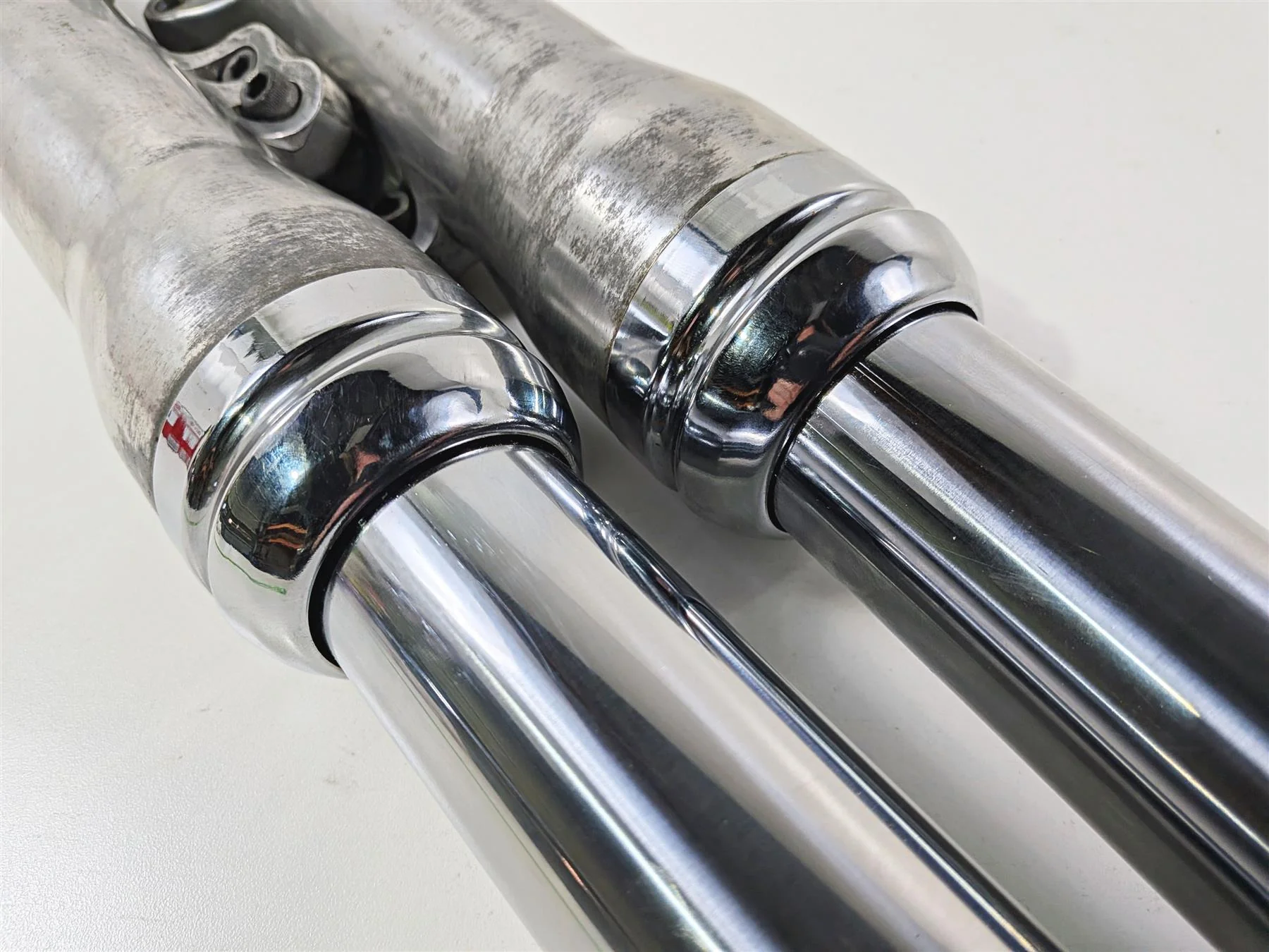 2014 Harley FXDL Dyna Low Rider Dual Brake Front Fork Leg Set 49mm Read 45400052 - Image 12