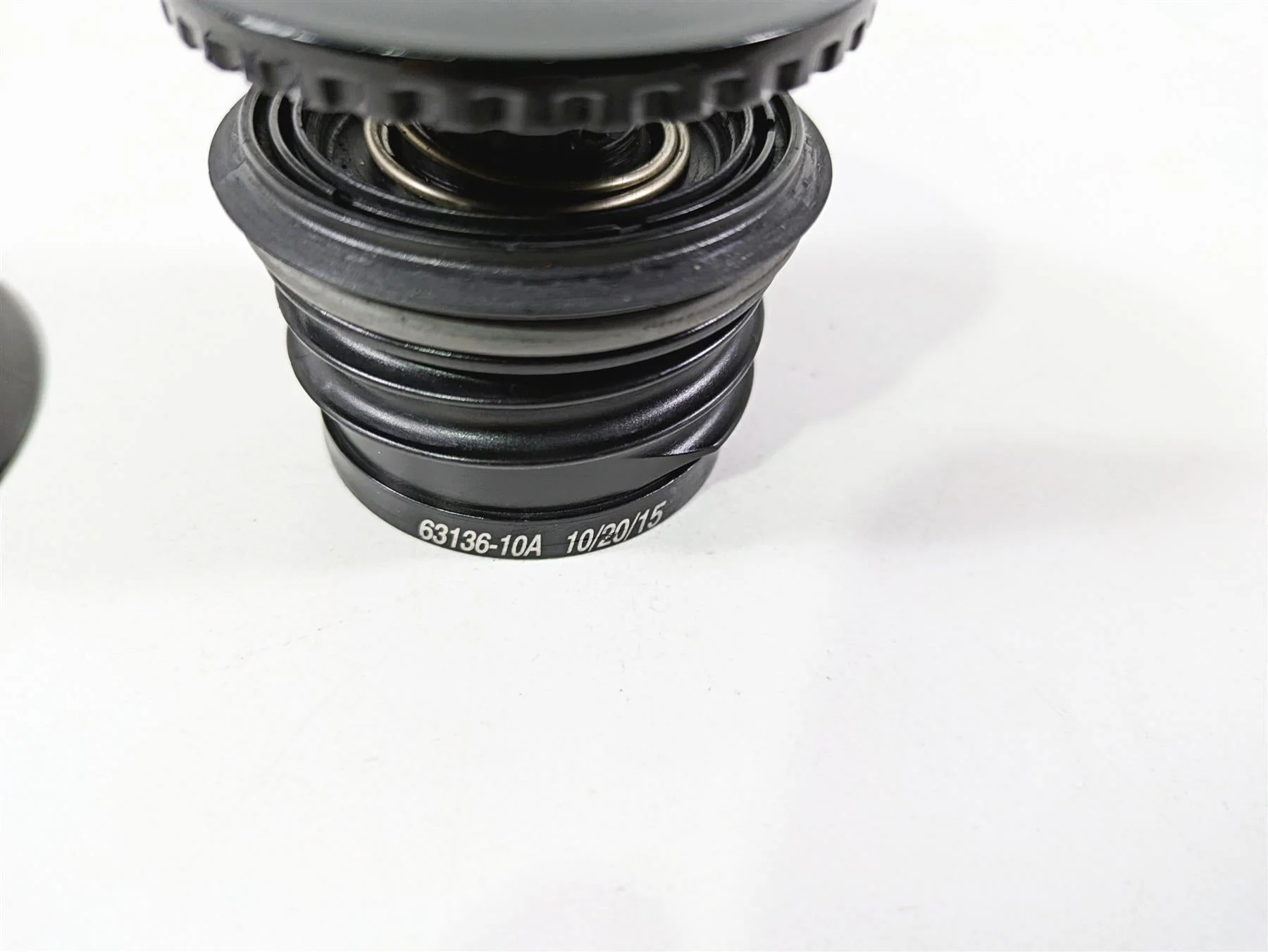 2014 Harley FXDL Dyna Low Rider Flush Mount Fuel Gas Tank Cap Lid 63136-10A - Image 2