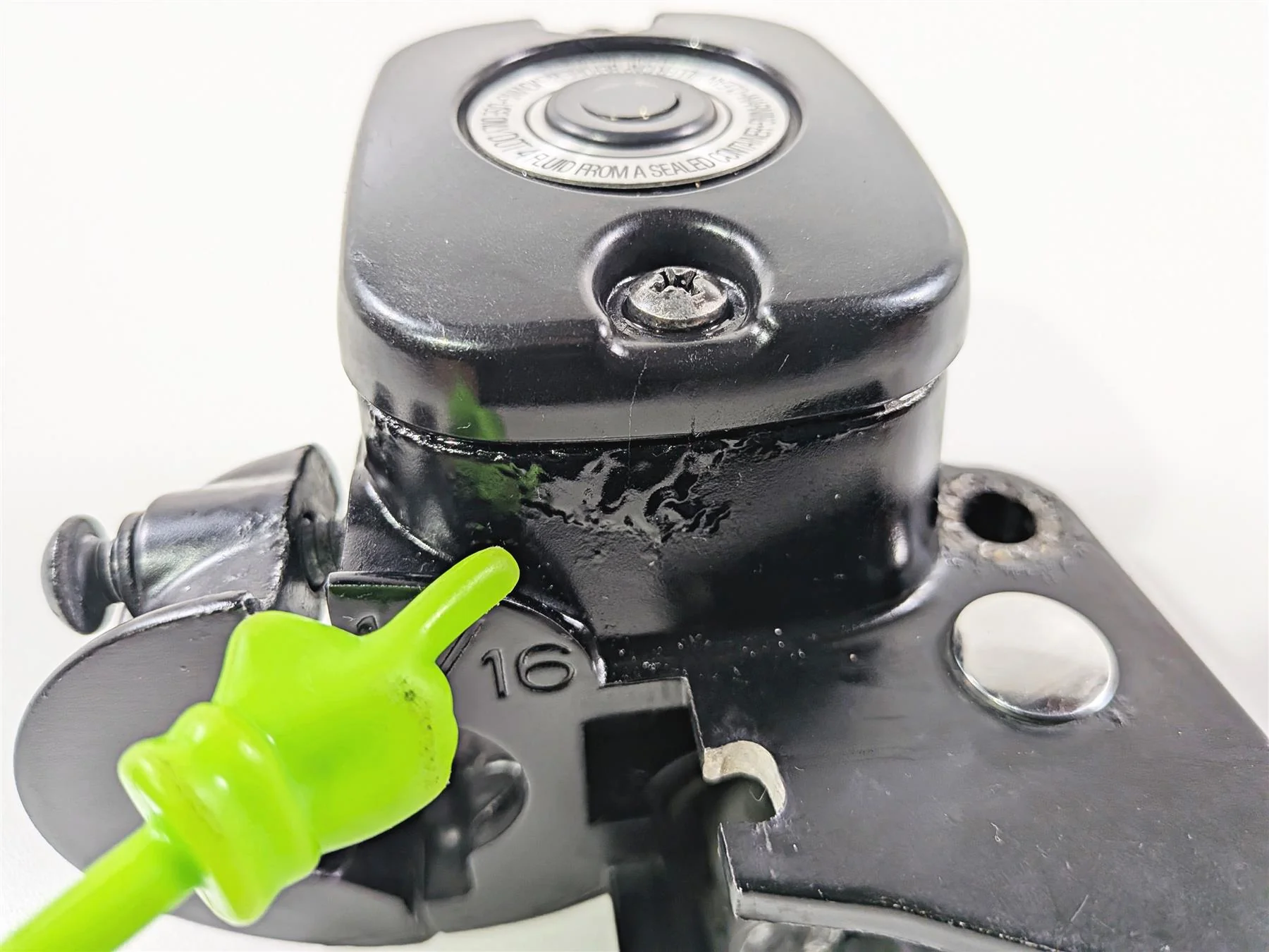 2014 Harley FXDL Dyna Low Rider Front Brake Master Cylinder 11/16" Read 45170-08 - Image 10