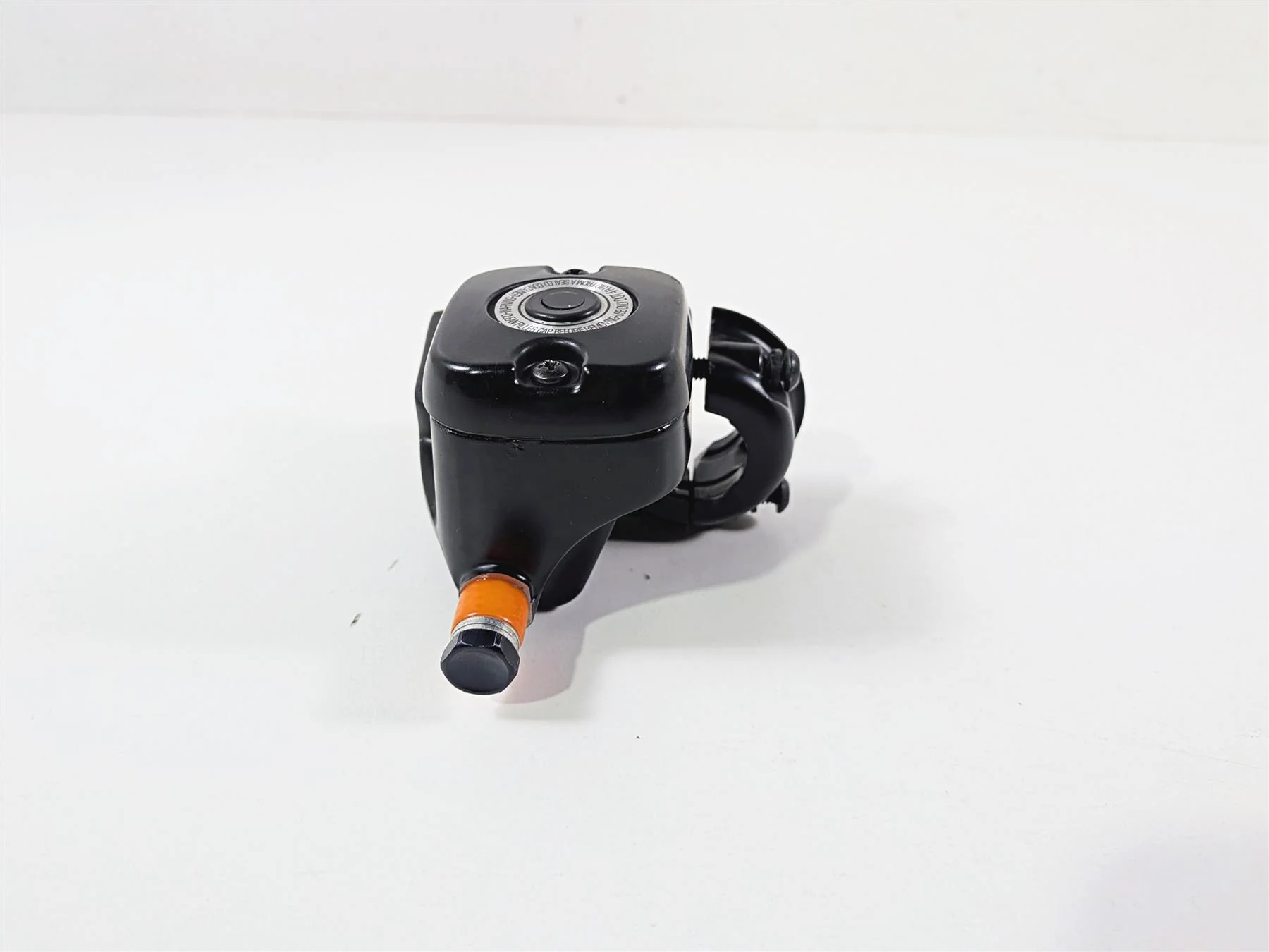 2014 Harley FXDL Dyna Low Rider Front Brake Master Cylinder 11/16" Read 45170-08 - Image 3
