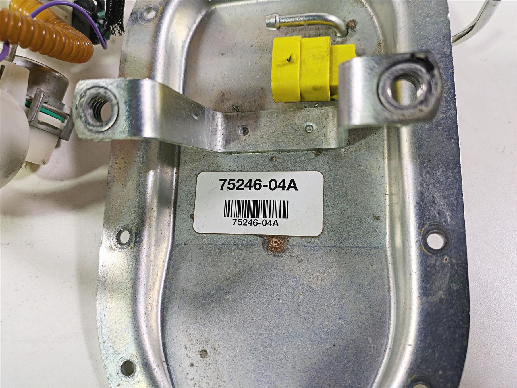 2014 Harley FXDL Dyna Low Rider Fuel Gas Petrol Pump & Sending Unit 75246-04A - Image 6