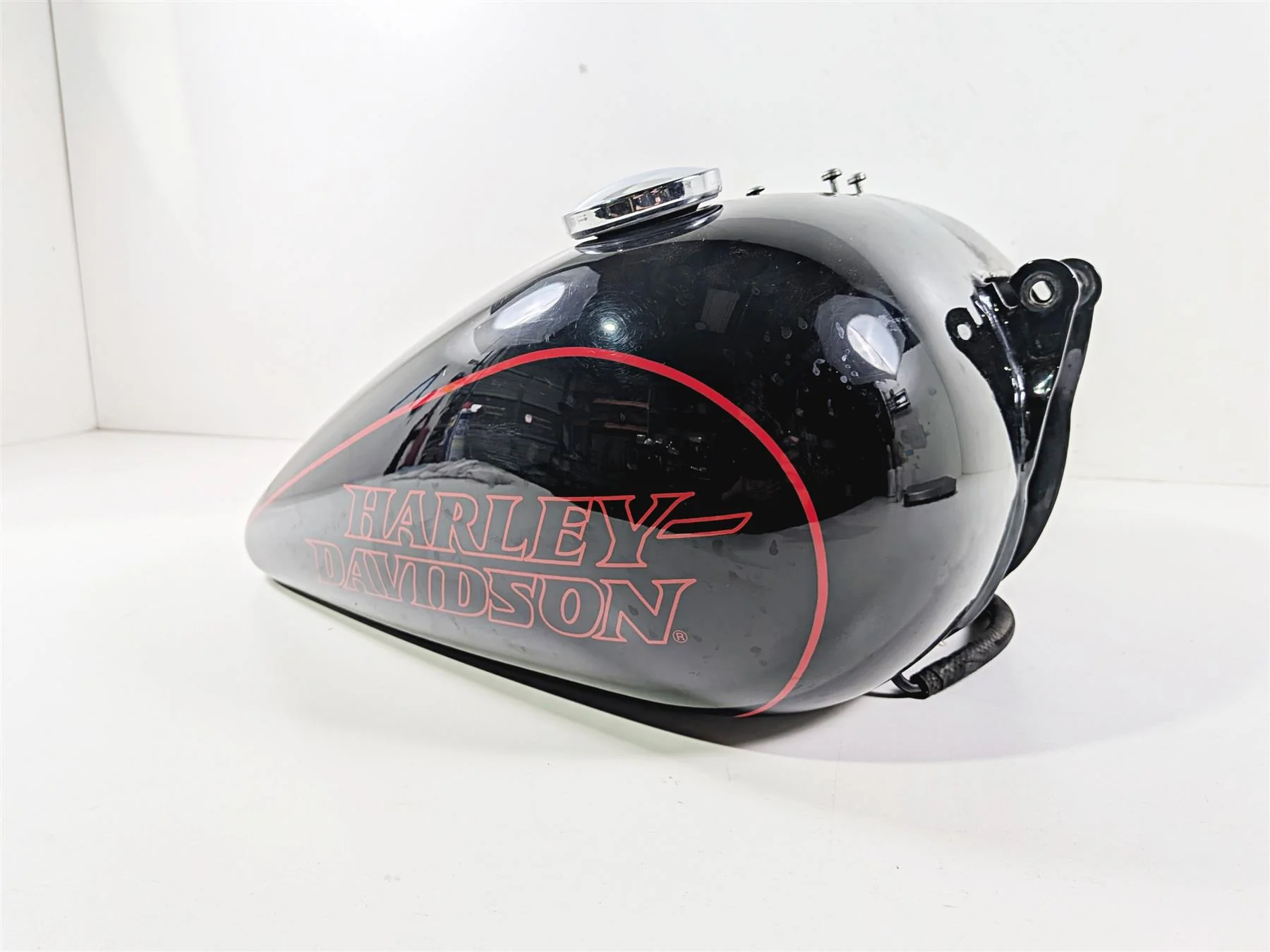 2014 Harley FXDL Dyna Low Rider Fuel Gas Petrol Tank Reservoir 61000707 - Image 12