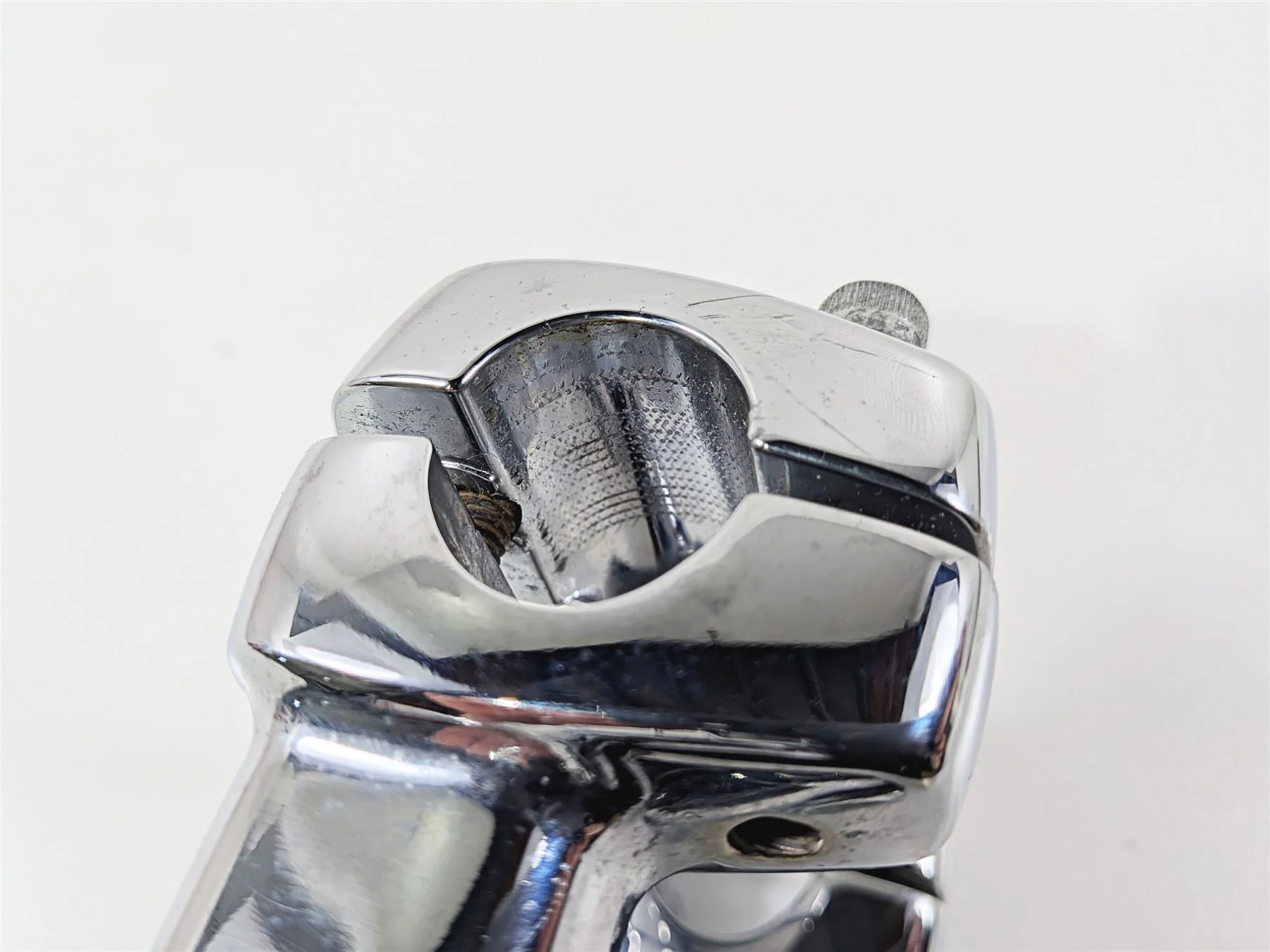 2014 Harley FXDL Dyna Low Rider Handlebar Riser Holder Set 55900064 55900062 - Image 11