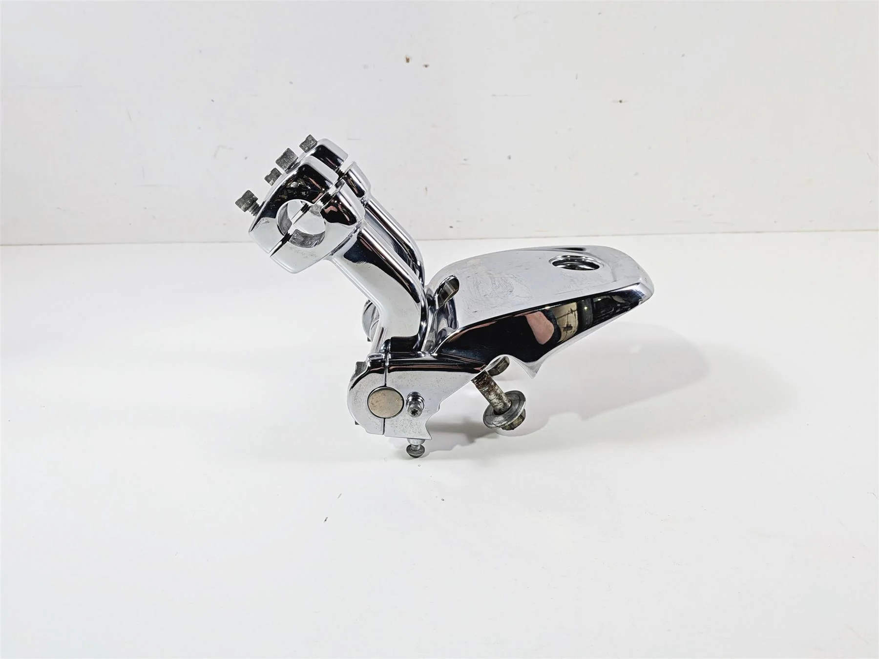 2014 Harley FXDL Dyna Low Rider Handlebar Riser Holder Set 55900064 55900062 - Image 4