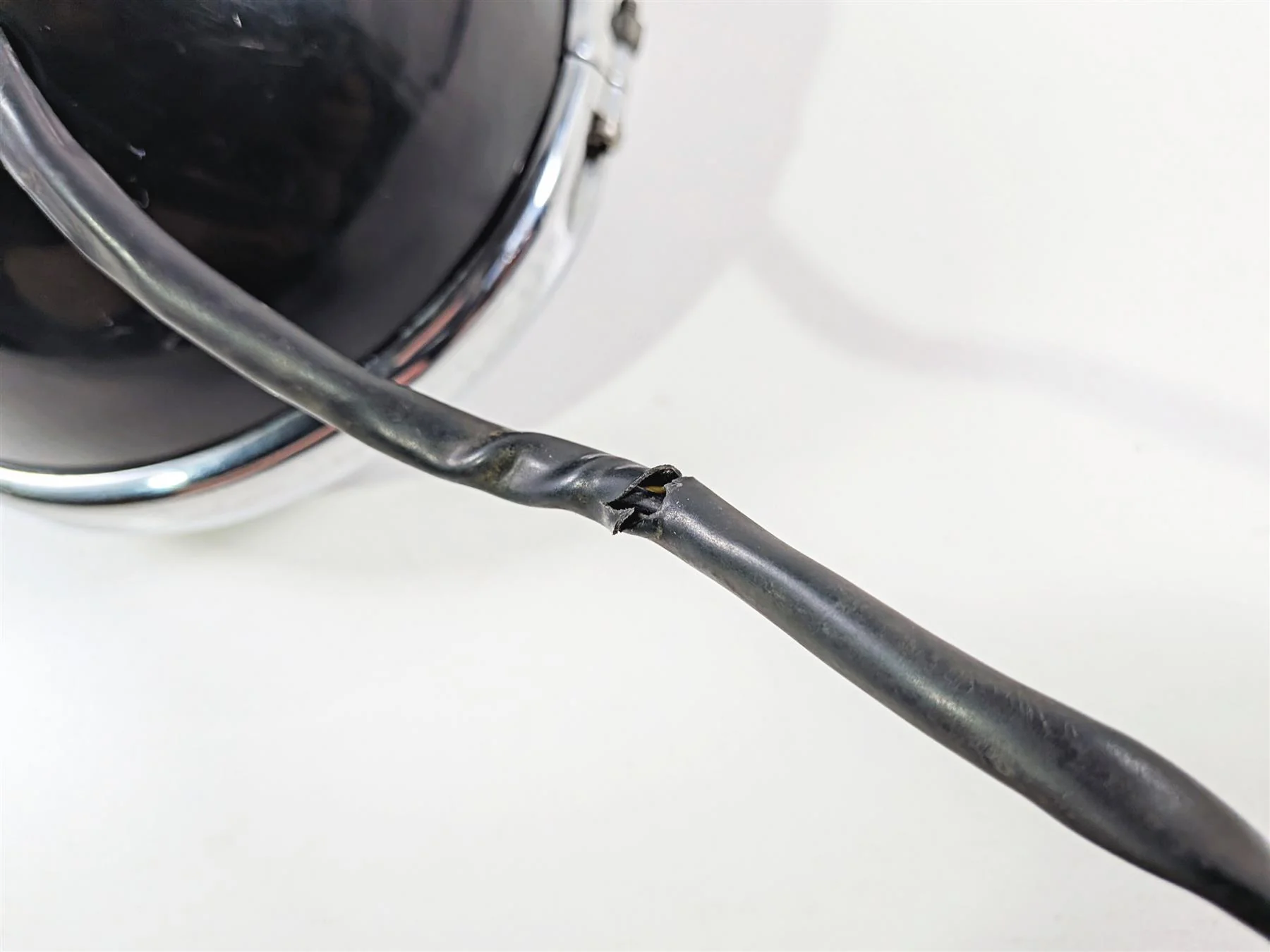 2014 Harley FXDL Dyna Low Rider Head Light Lamp Headlight & Mount 69774-07A - Image 7