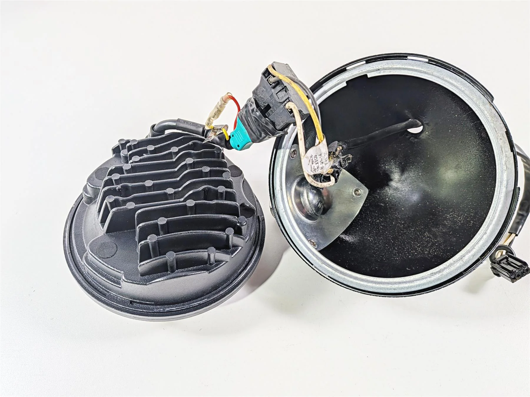 2014 Harley FXDL Dyna Low Rider Head Light Lamp Headlight & Mount 69774-07A - Image 8