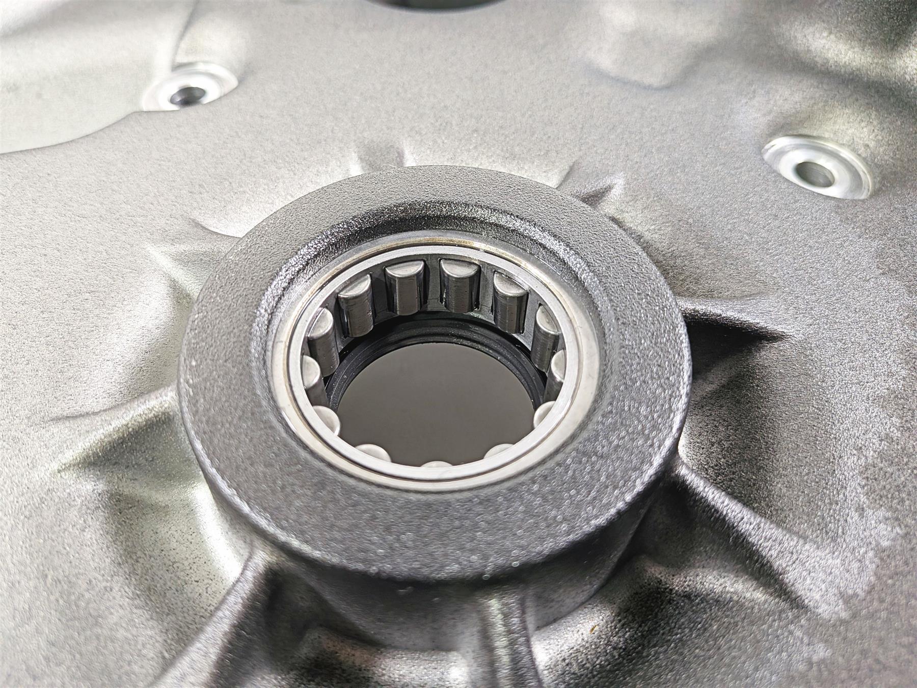 2014 Harley FXDL Dyna Low Rider Inner Primary Drive Clutch Cover Mid 60681-06C - Image 9