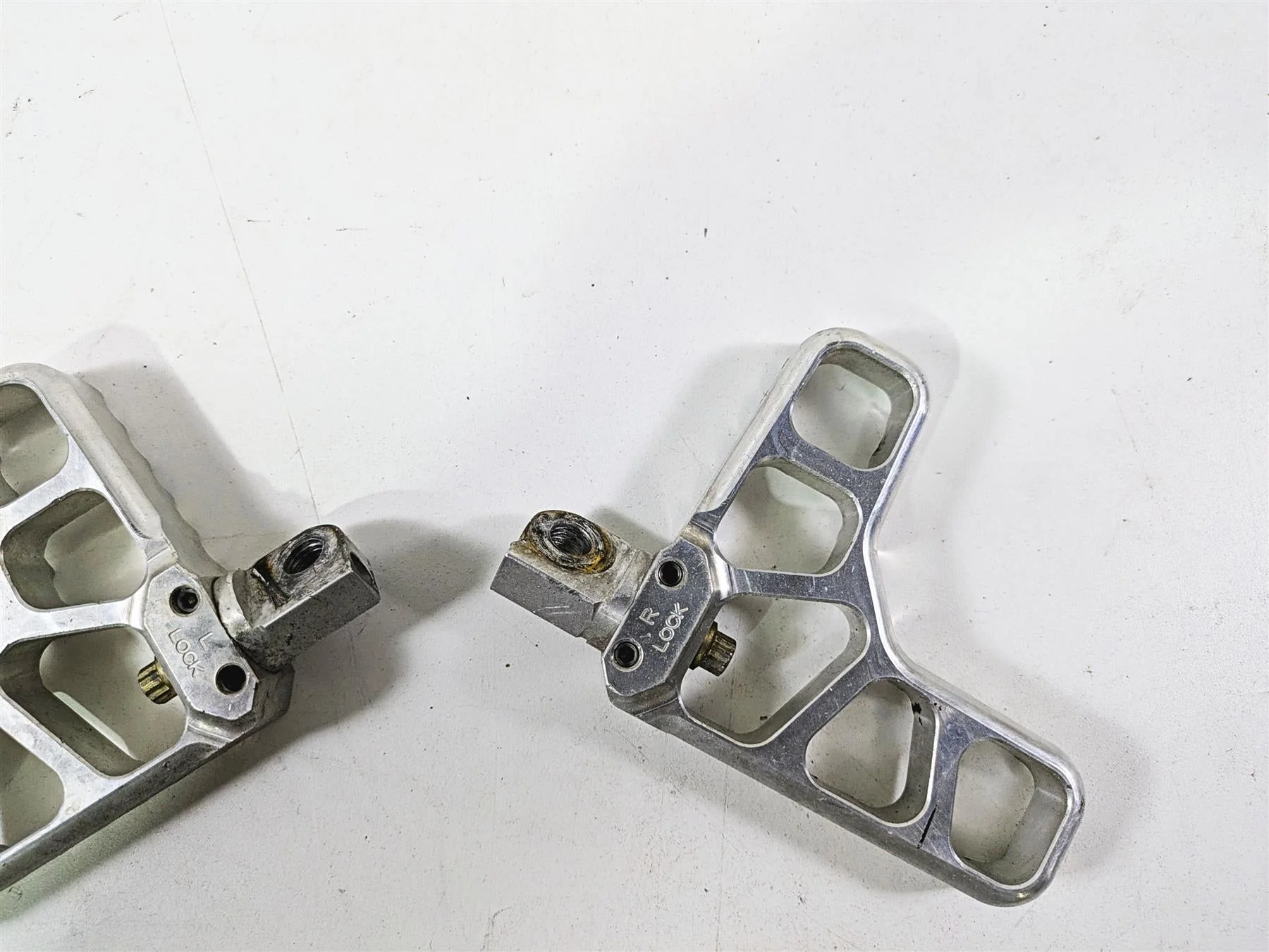 2014 Harley FXDL Dyna Low Rider Joker Machine Serrated Heel Footpegs 08-62-1 - Image 12