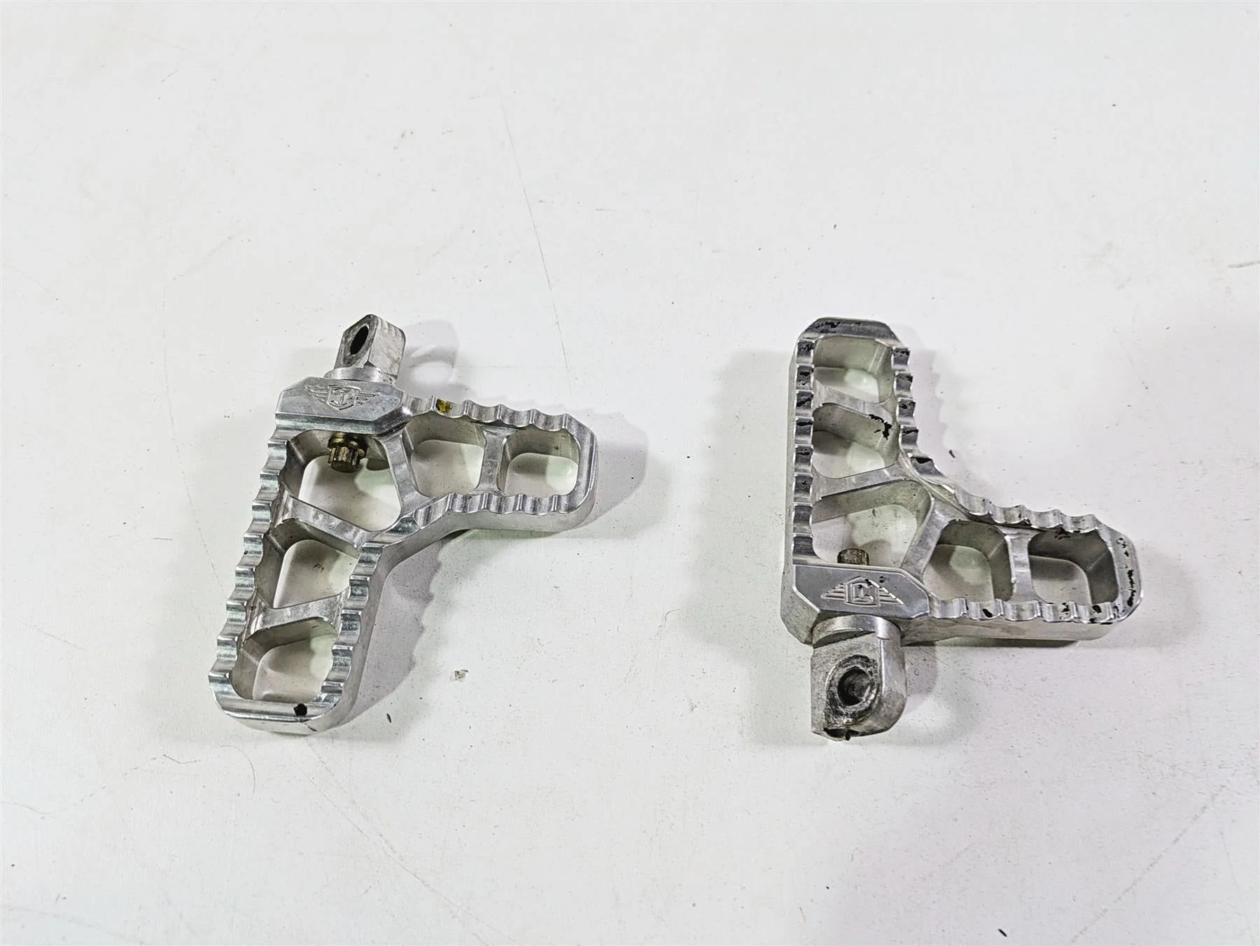 2014 Harley FXDL Dyna Low Rider Joker Machine Serrated Heel Footpegs 08-62-1 - Image 5