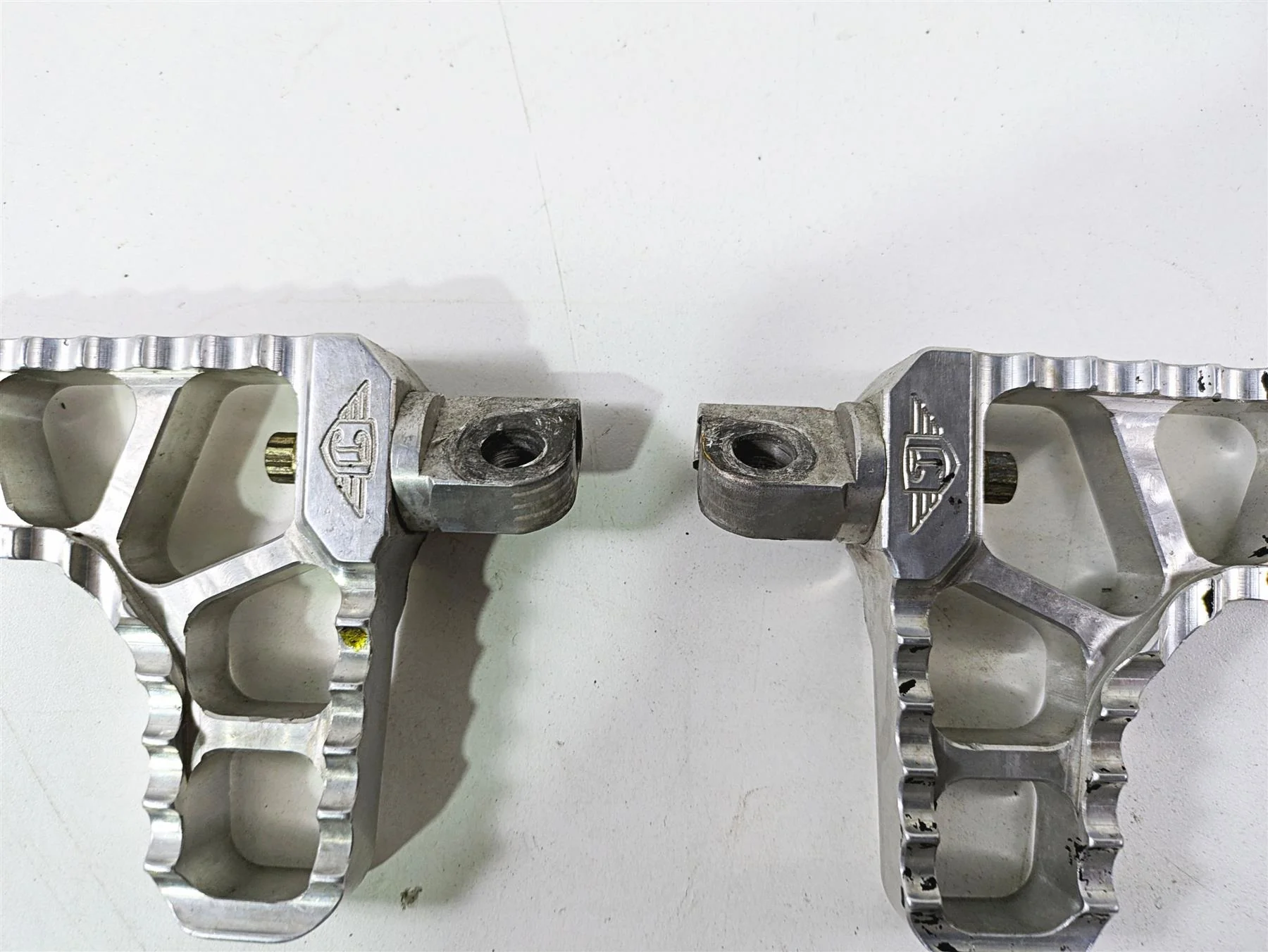2014 Harley FXDL Dyna Low Rider Joker Machine Serrated Heel Footpegs 08-62-1 - Image 7