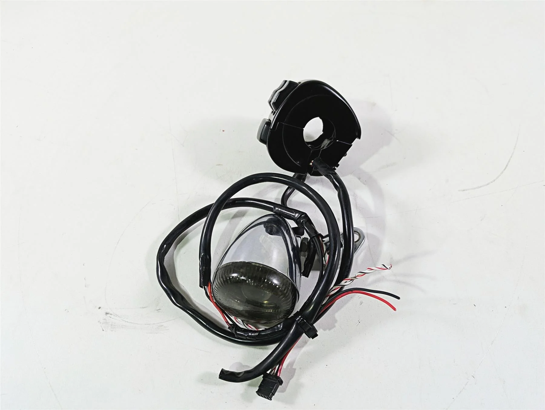 2014 Harley FXDL Dyna Low Rider Left Hand Control Switch Blinker - Read 72945-12 - Image 2