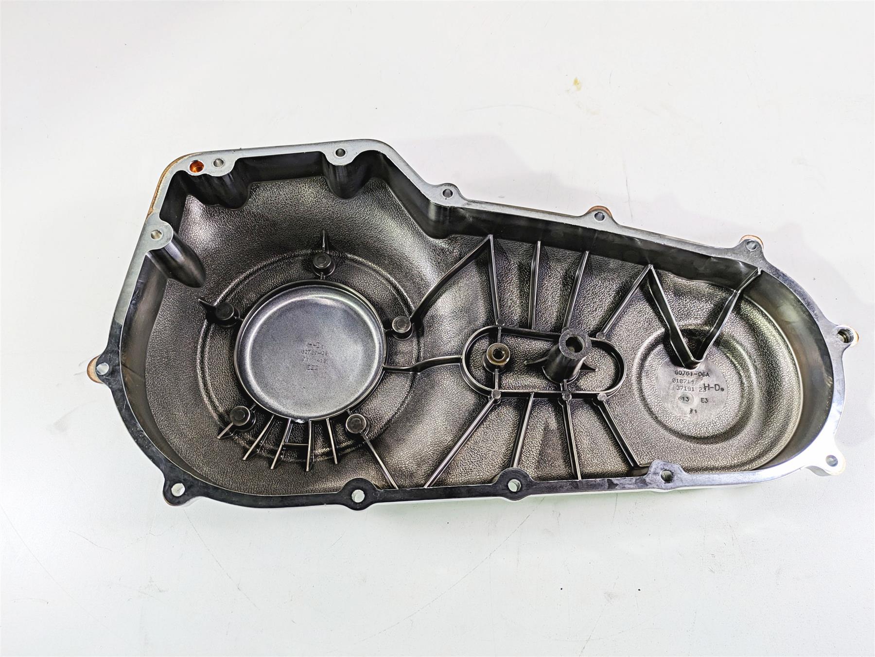 2014 Harley FXDL Dyna Low Rider Outer Primary Drive Clutch Cover Mid 60761-06A - Image 9
