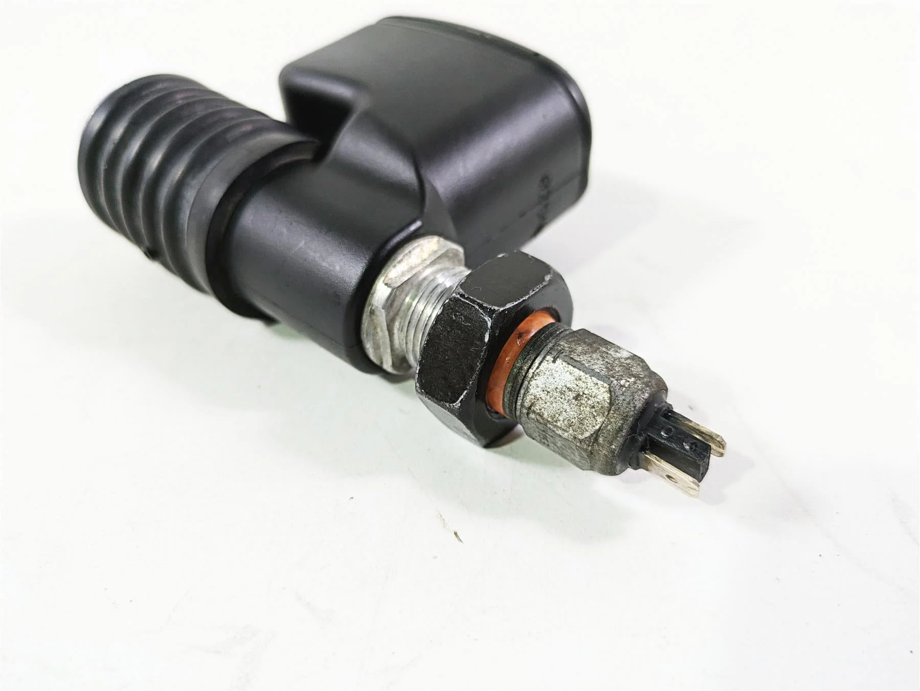 2014 Harley FXDL Dyna Low Rider Rear Brake Master Cylinder 42474-06C - Image 9