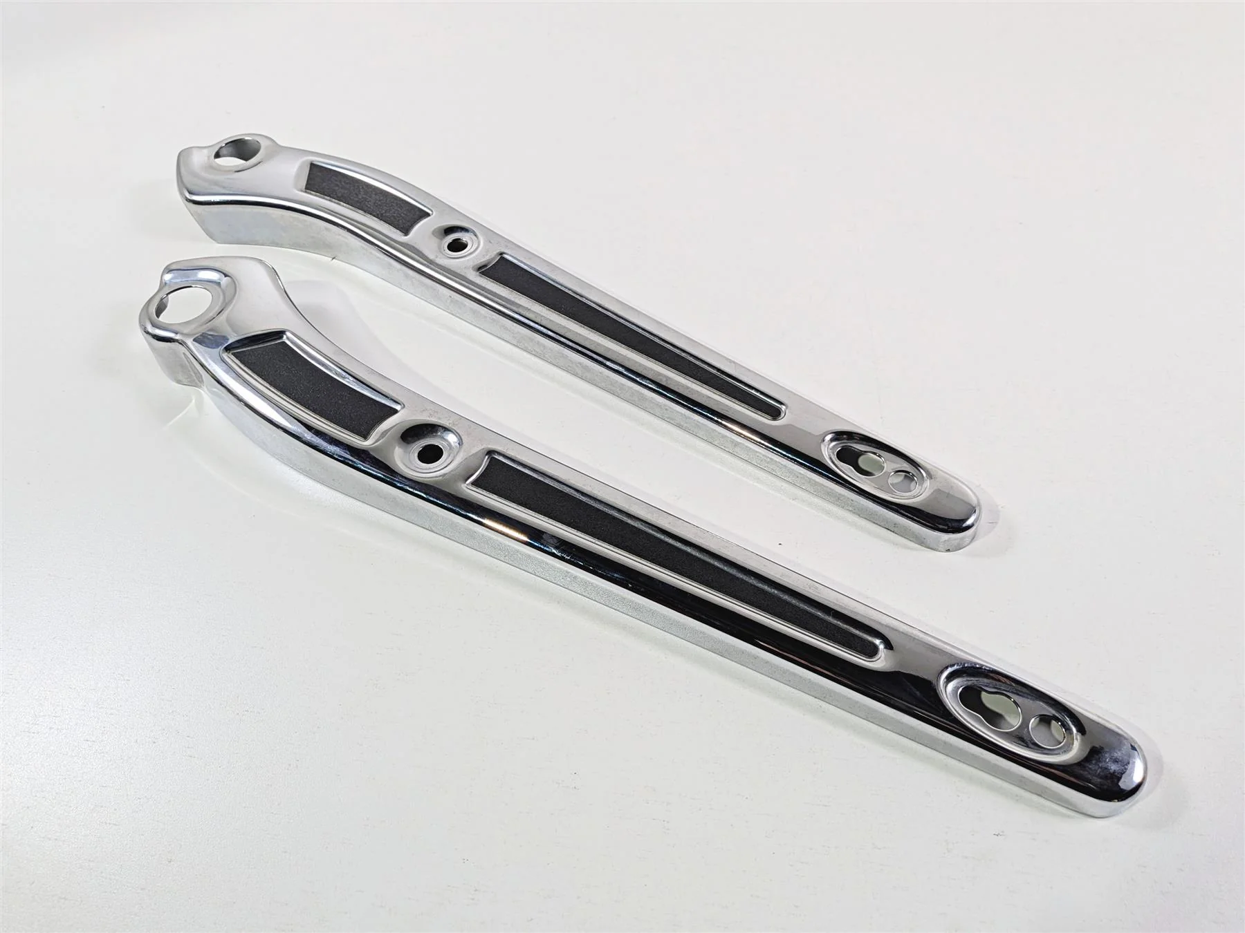 2014 Harley FXDL Dyna Low Rider Rear Fender Struts Braces 57300024 57300026 - Image 12