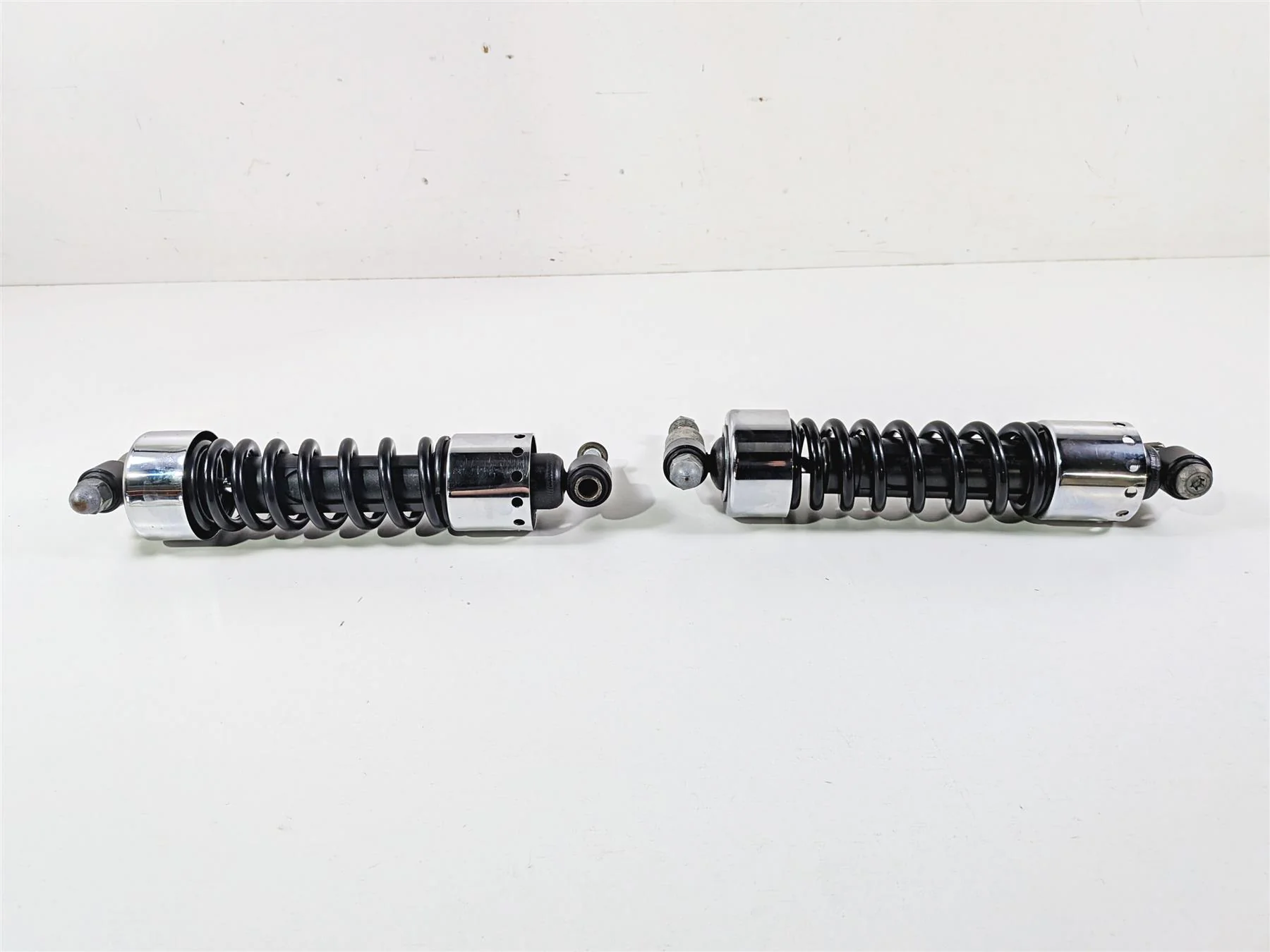 2014 Harley FXDL Dyna Low Rider Rear Shock Damper  Set 12" 54000050 - Image 3