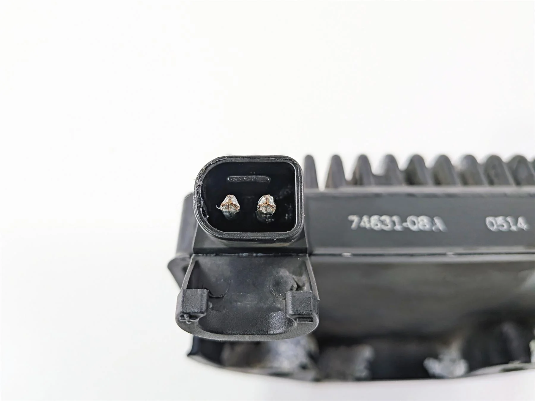 2014 Harley FXDL Dyna Low Rider Rectifier Voltage Regulator 74631-08A - Image 9