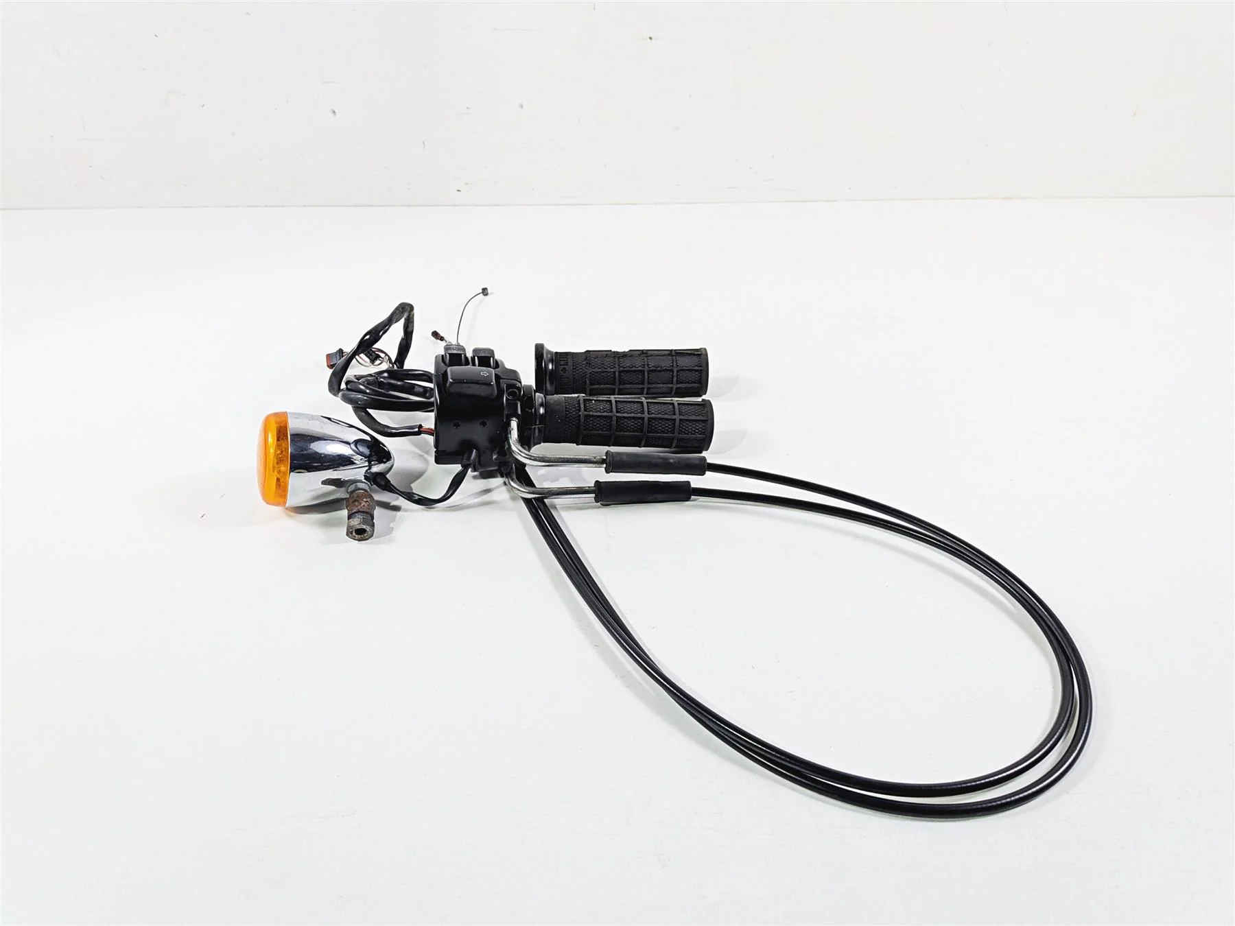 2014 Harley FXDL Dyna Low Rider Right Hand Control Switch + Blinker 72944-12 - Image 2