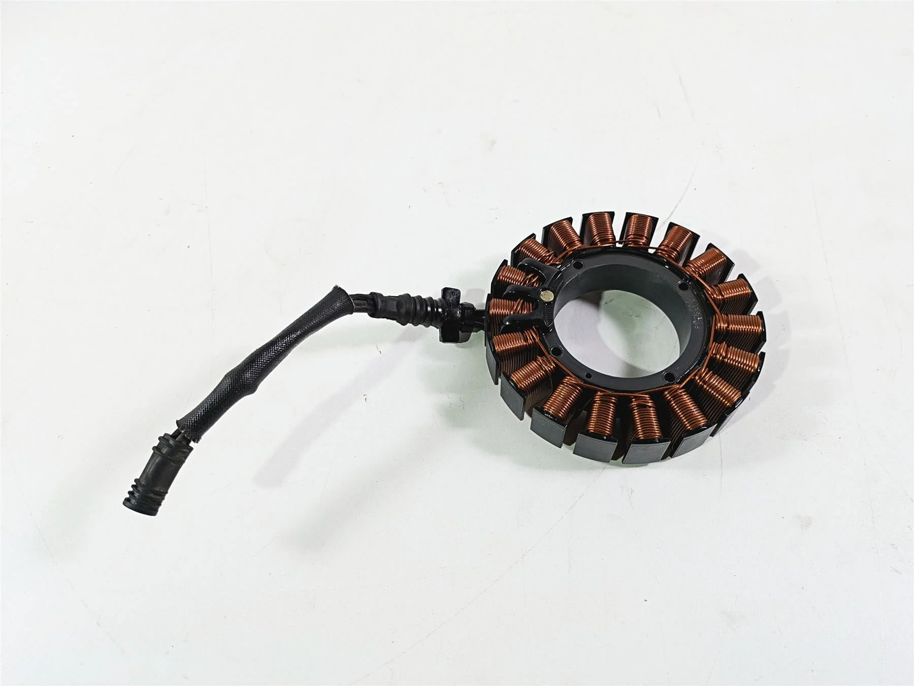 2014 Harley FXDL Dyna Low Rider Stator Alternator Generator 30017-08