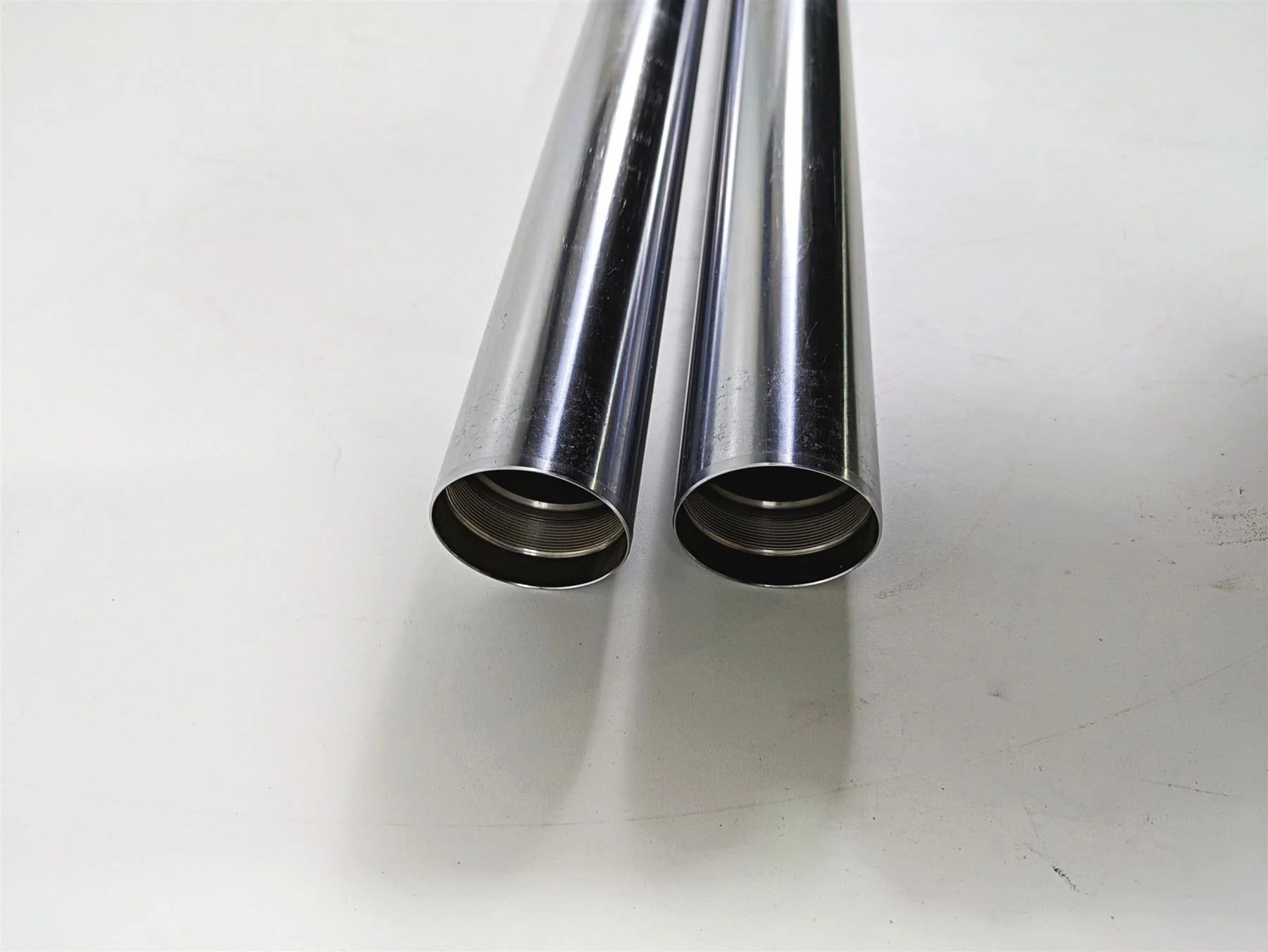 2014 Harley FXDL Dyna Low Rider Straight Front Fork Pipe Set - Read 46605-06 - Image 3