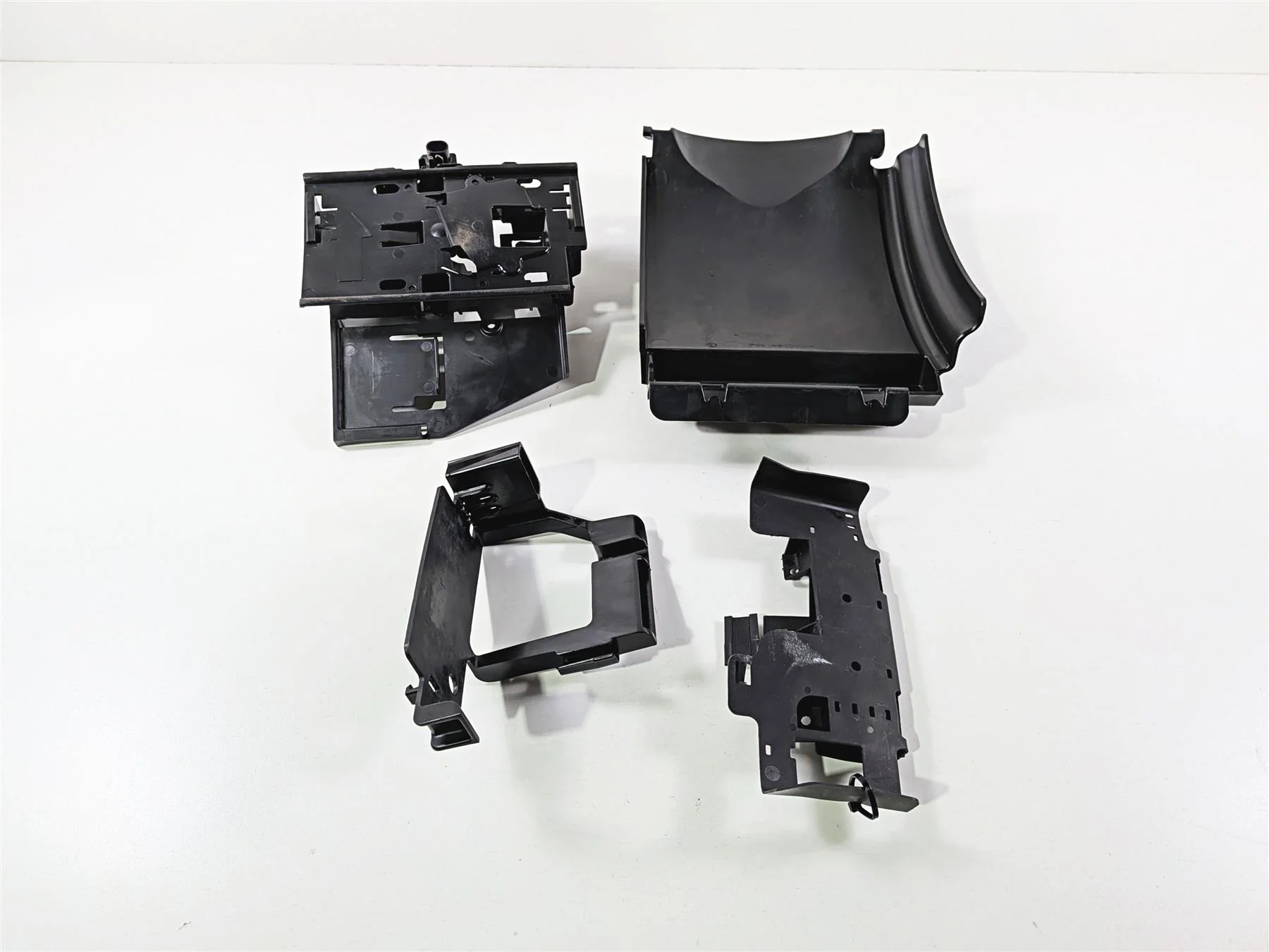 2014 Harley FXSB Softail Breakout Battery Electrical Carrier Set - Read 69200451 - Image 6