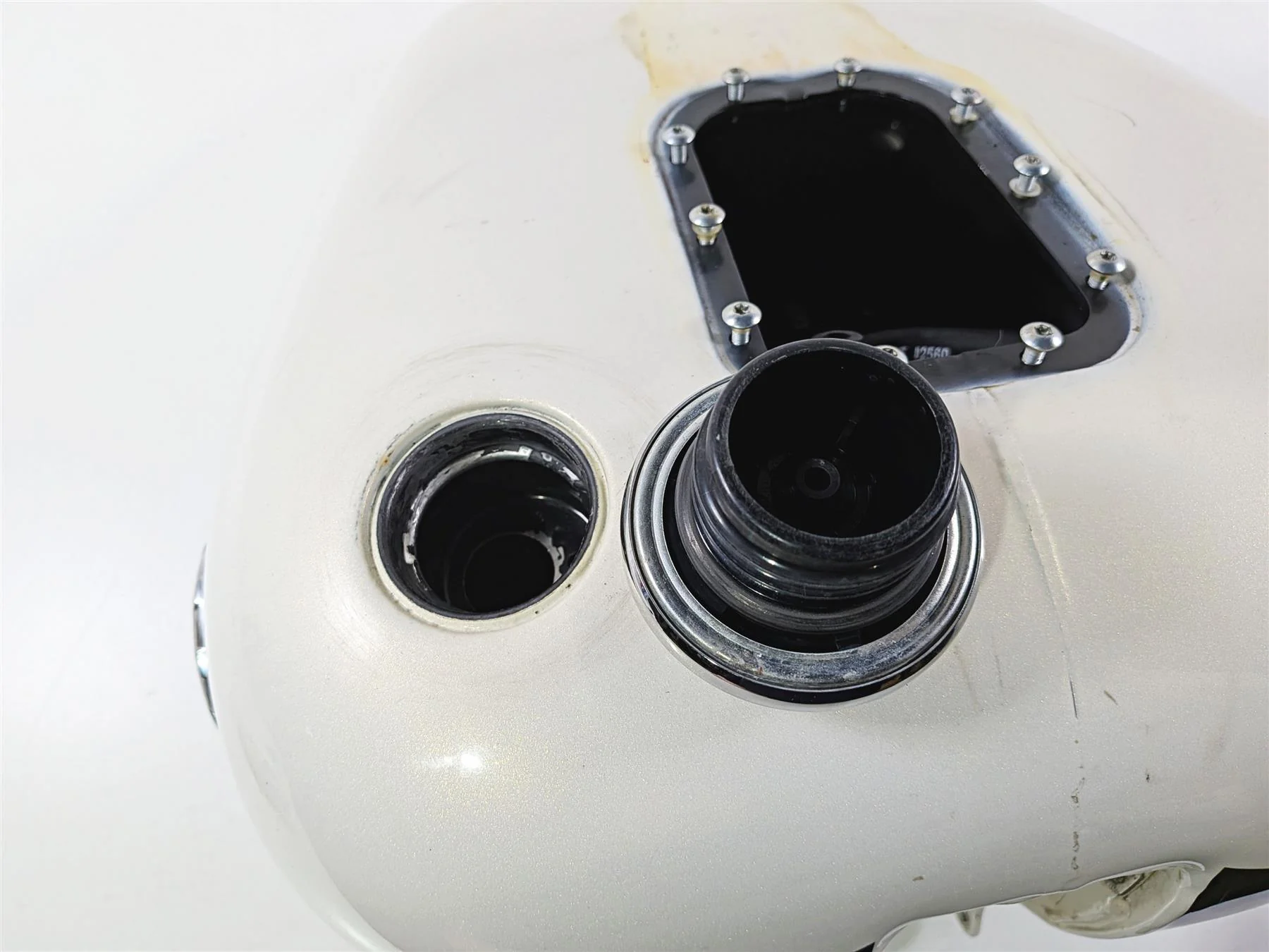 2014 Harley FXSB Softail Breakout Fuel Gas Tank -No Dent -Morocco Gold 61000694 - Image 7