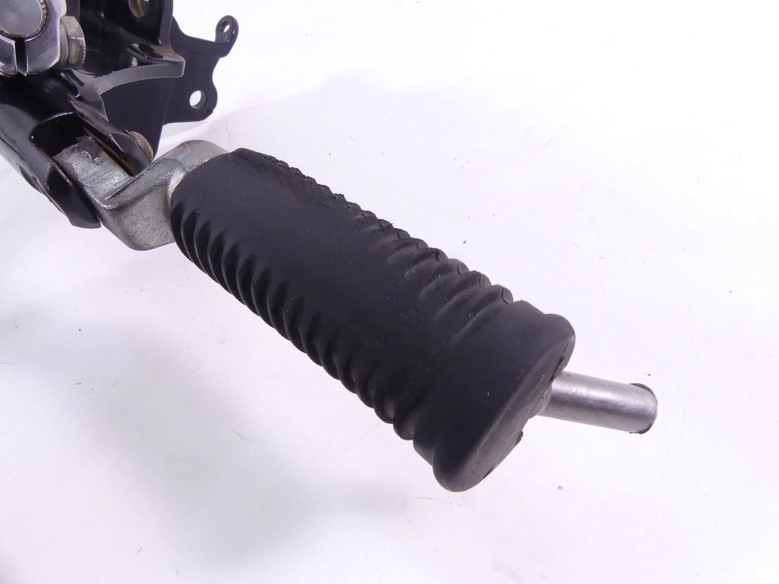 2014 Harley FXSB Softail Breakout Left Rider Foot Peg & Shifter 33683-07A - Image 7