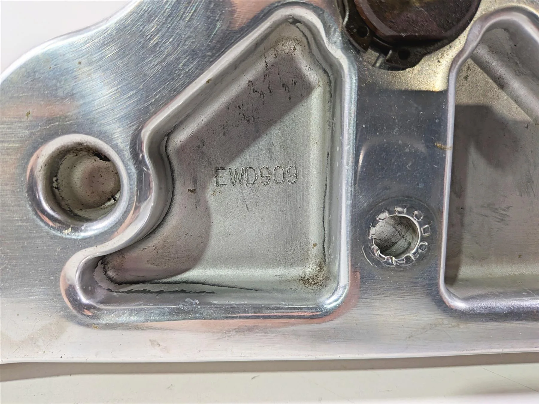 2014 Harley FXSB Softail Breakout Lower Triple Tree Steering Clamp 45900073 - Image 7