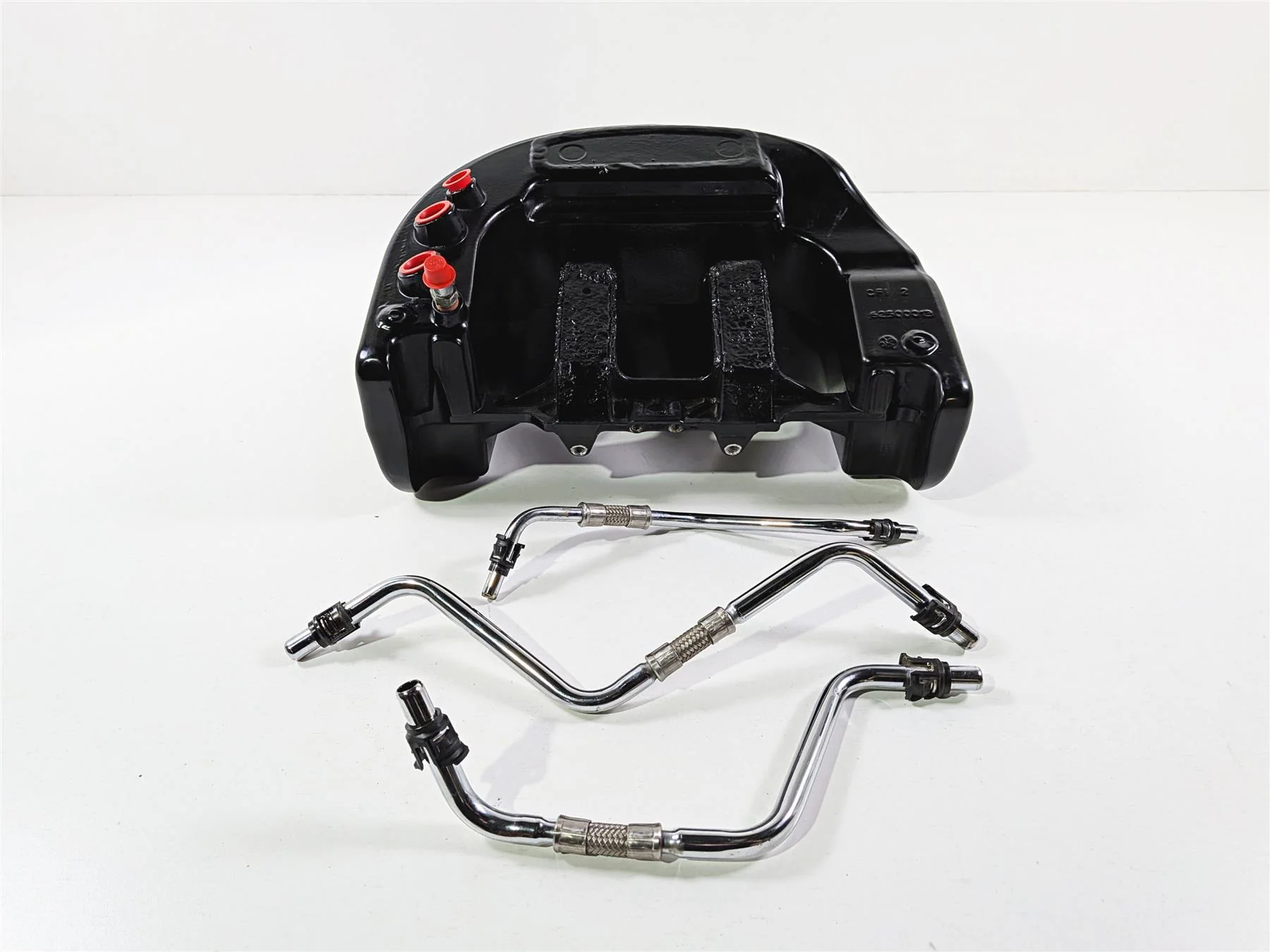 2014 Harley FXSB Softail Breakout Oil Tank Reservoir & Lines 62500015 - Image 2
