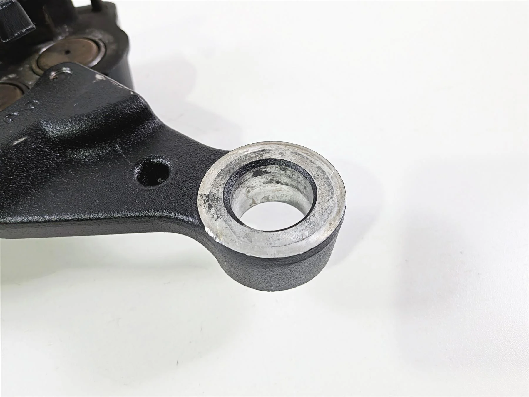 2014 Harley FXSB Softail Breakout Rear Brake Caliper & Bracket 40908-08 - Image 9