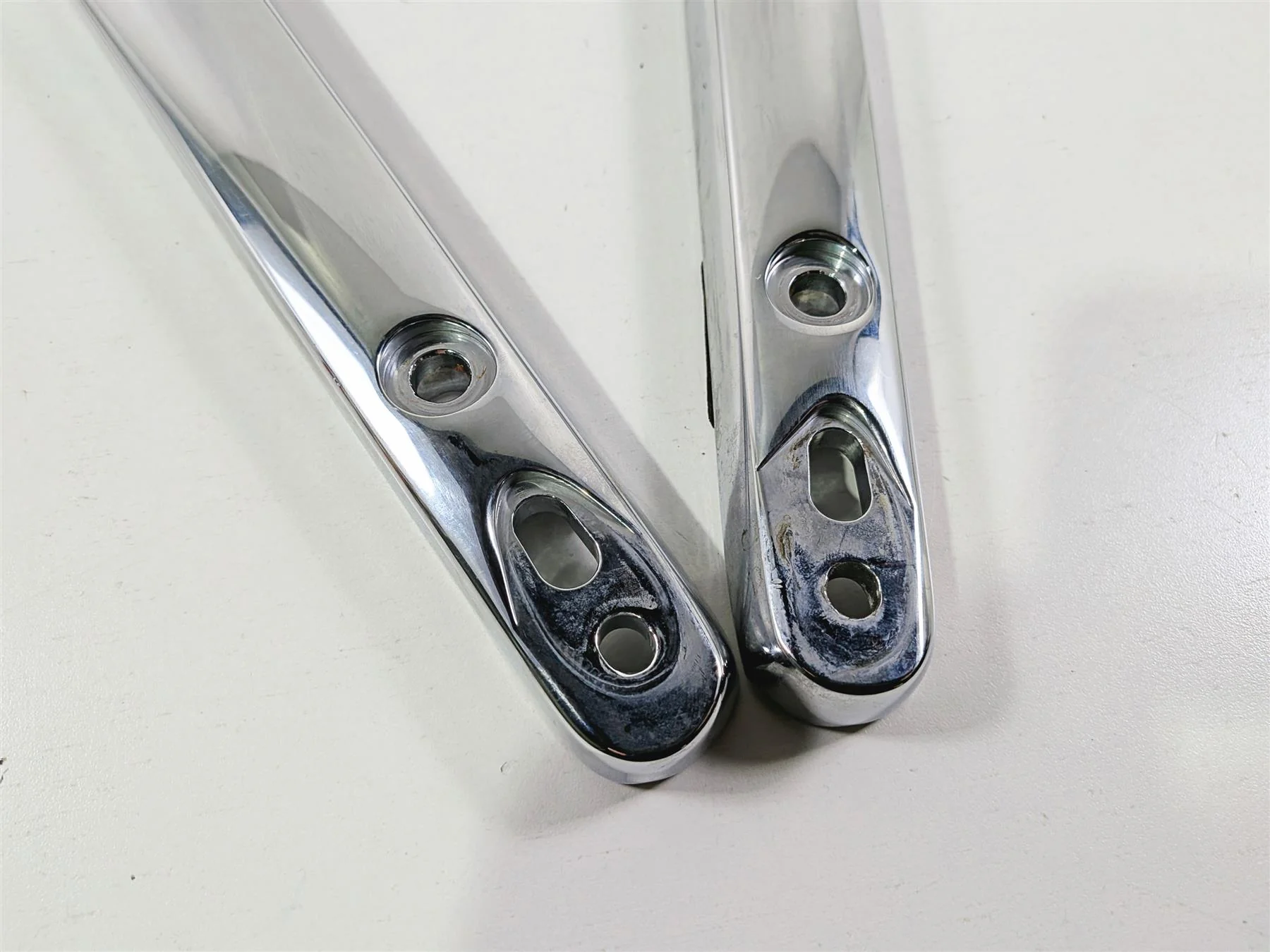 2014 Harley FXSB Softail Breakout Rear Fender Chrome Support Set 47200180 - Image 11