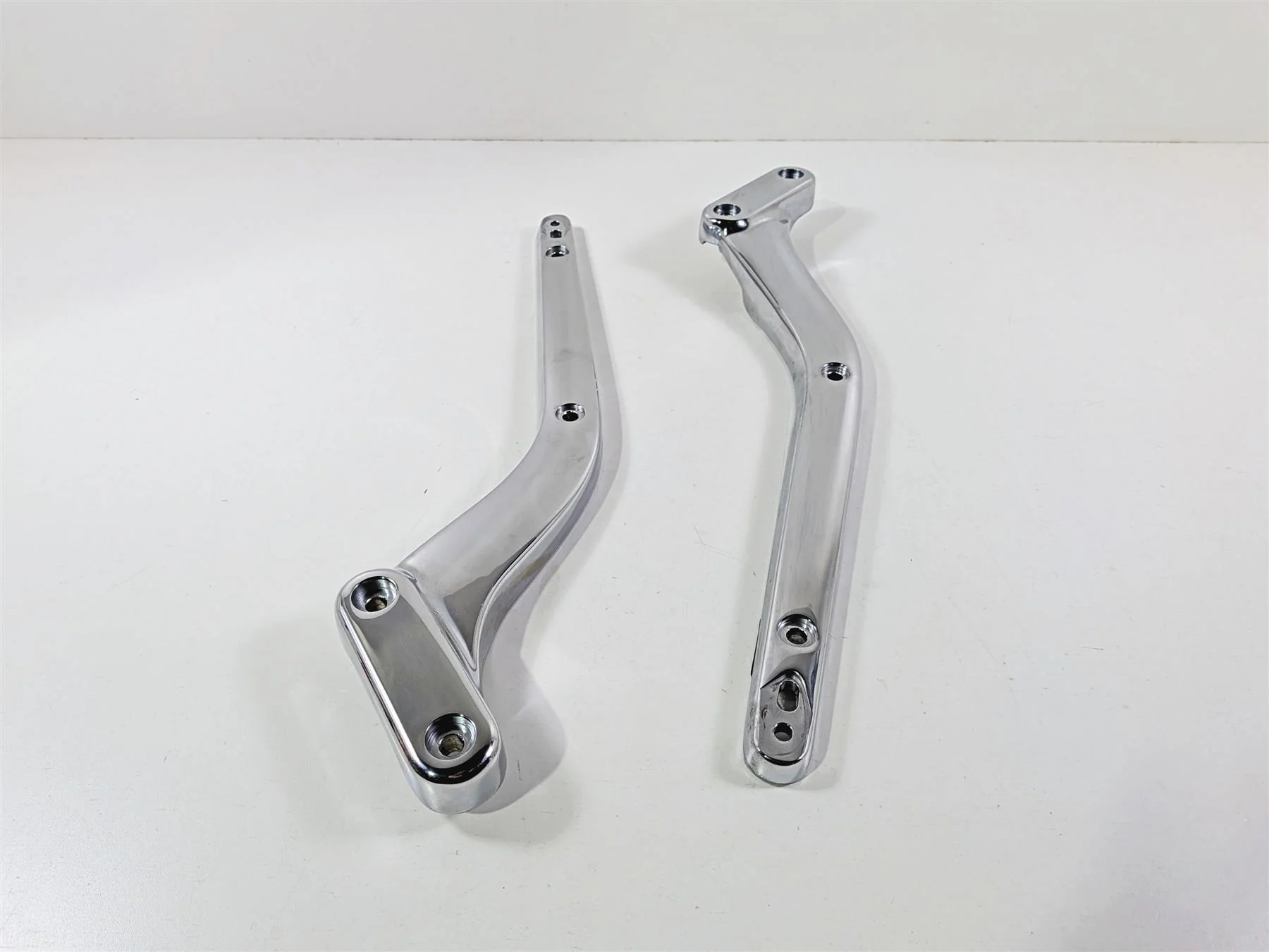 2014 Harley FXSB Softail Breakout Rear Fender Chrome Support Set 47200180 - Image 6