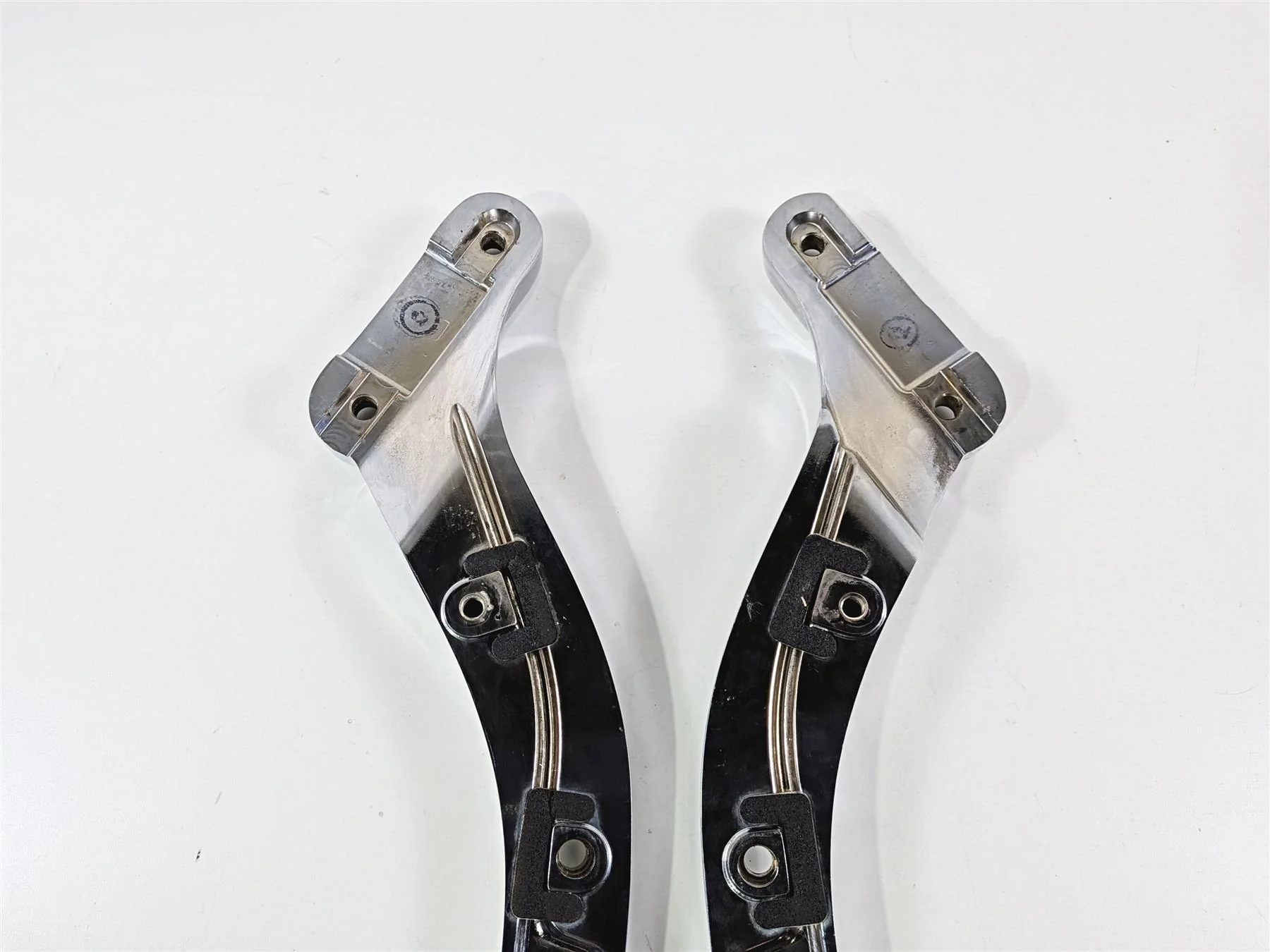 2014 Harley FXSB Softail Breakout Rear Fender Chrome Support Set 47200180 - Image 8