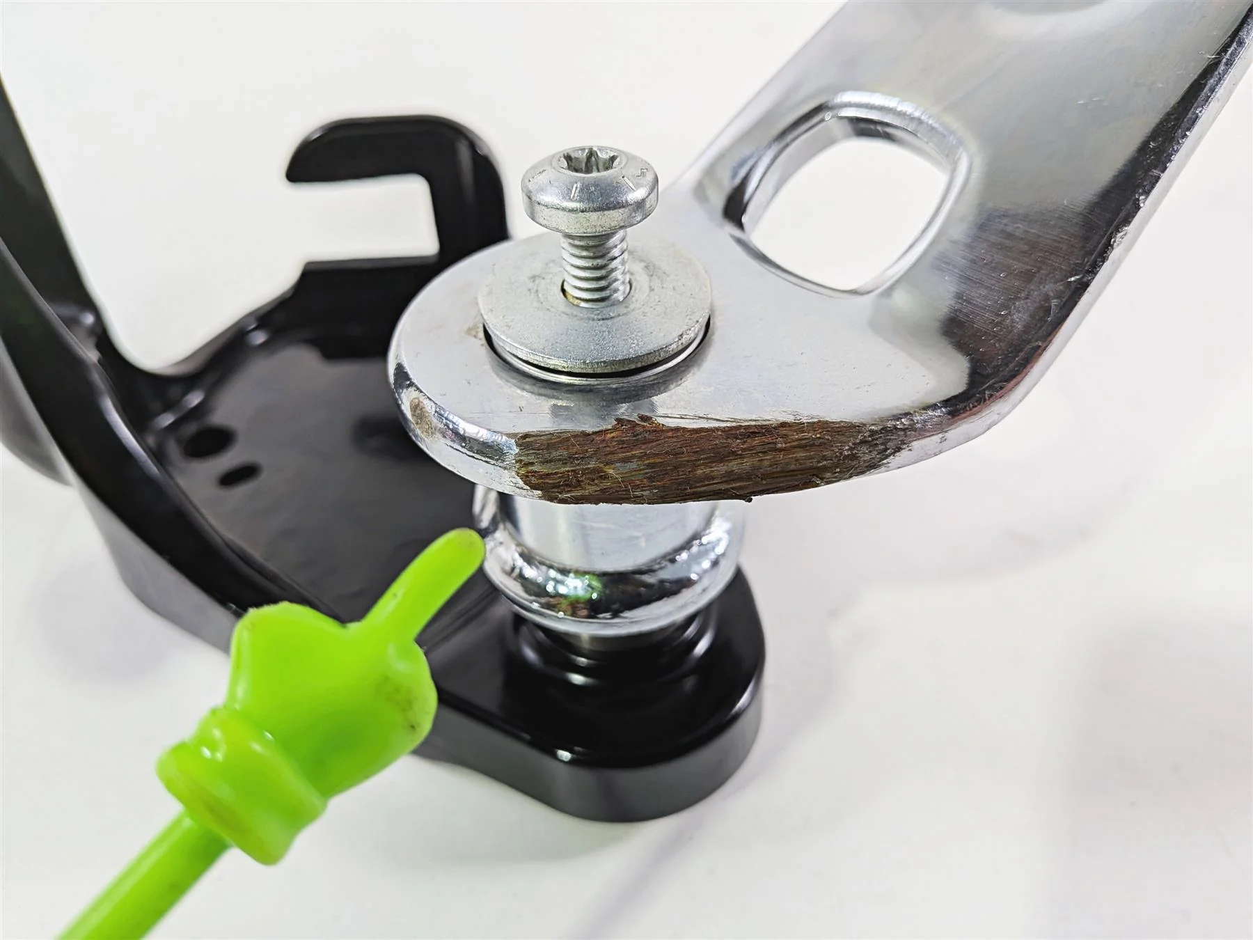 2014 Harley FXSB Softail Breakout Right Foot Peg & Brake Pedal -Read 42508-11BHP - Image 9