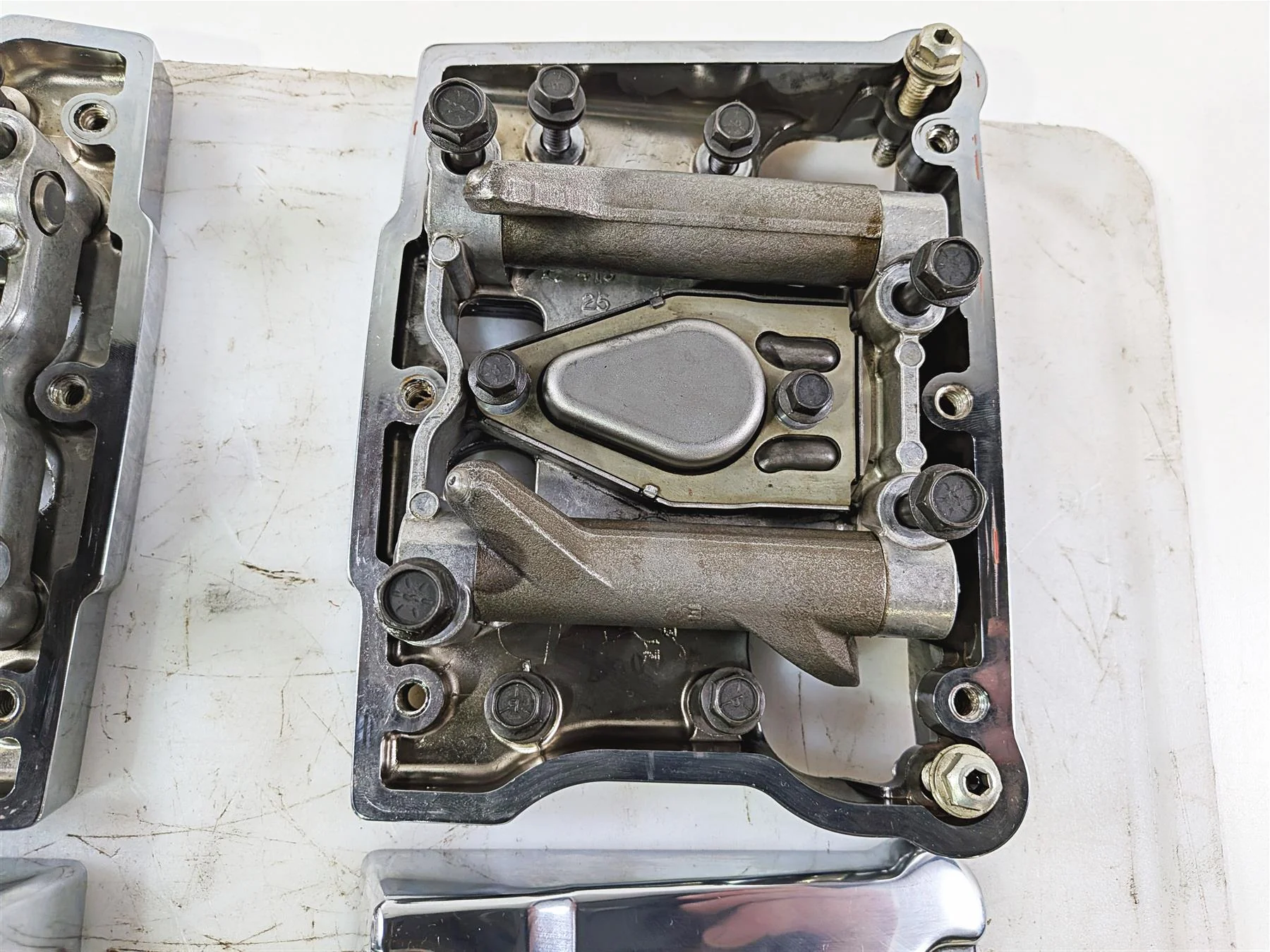 2014 Harley FXSB Softail Breakout Rocker Plates & Valve Cover Set 17543-99A - Image 2