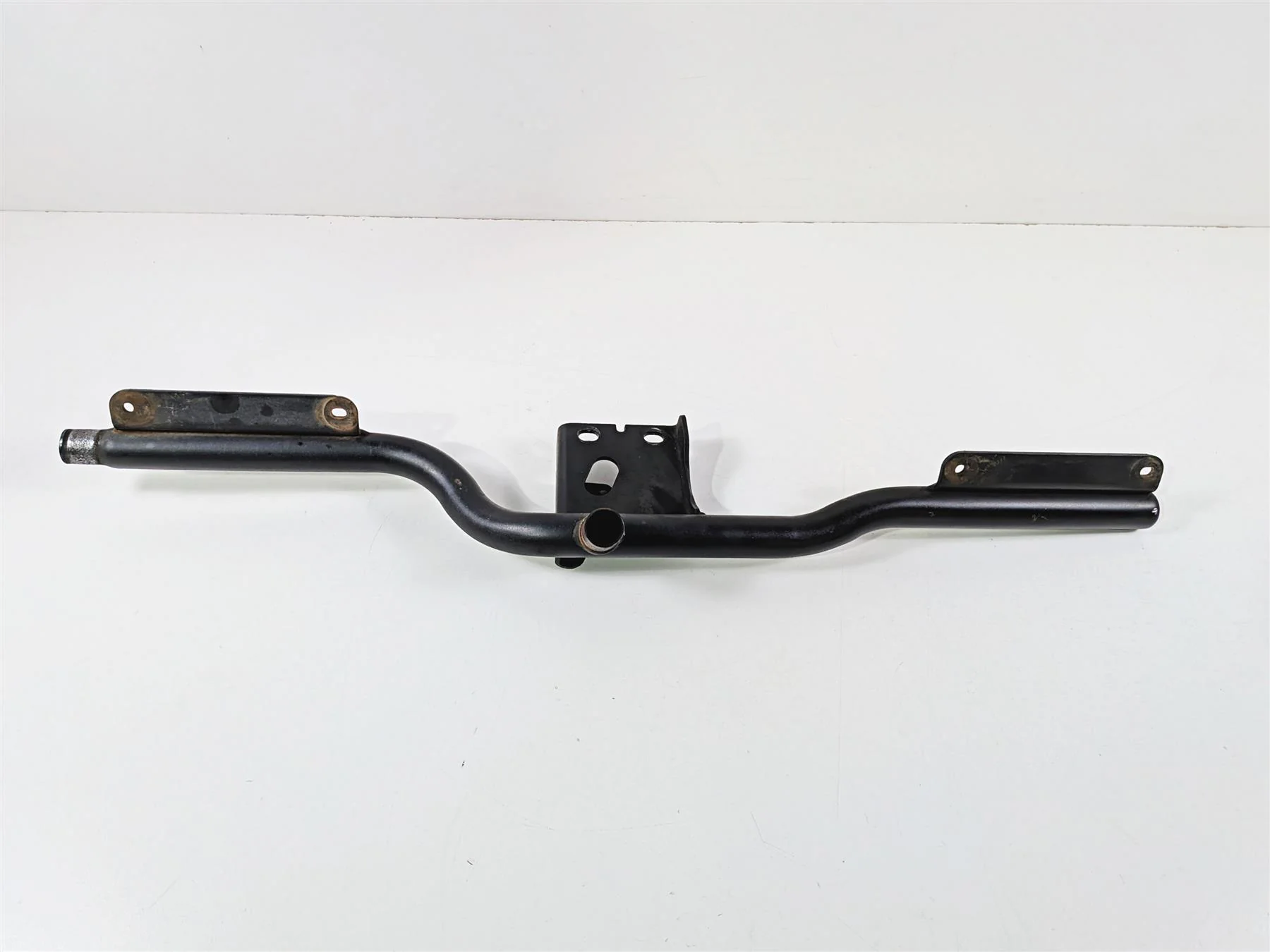 2014 Harley FXSB Softail Breakout Stock Exhaust Header Pipe Mount 66773-10