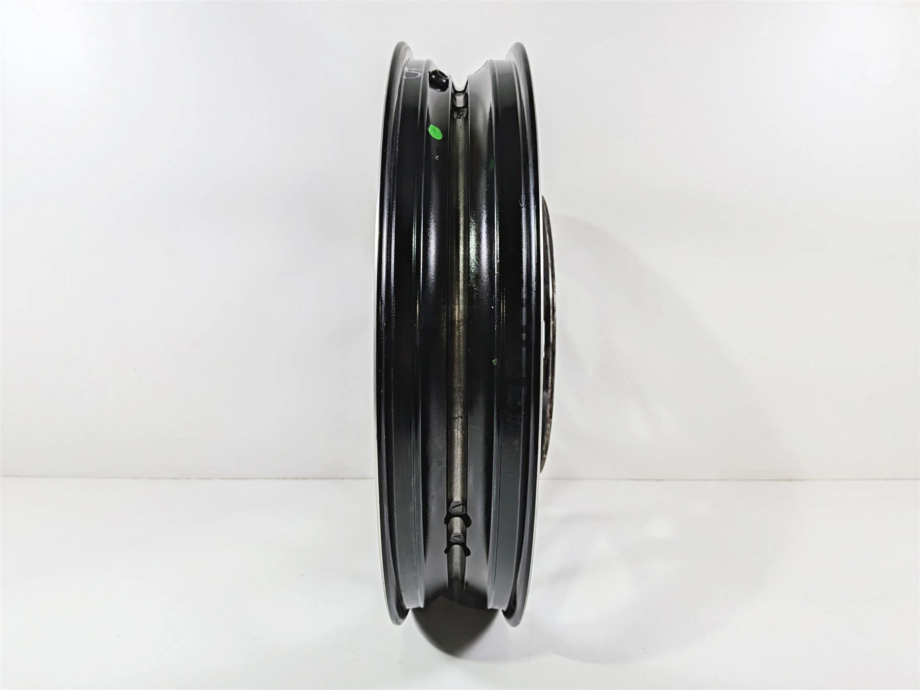 2014 Harley FXSB Softail Breakout Straight 21x3.5 Front Wheel - Runout 43300210 - Image 3