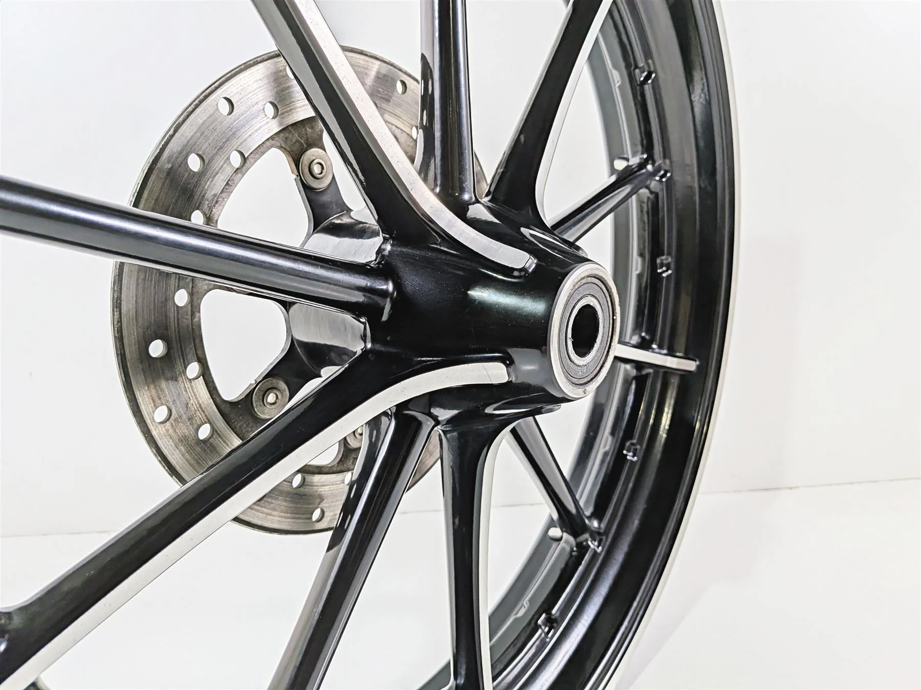 2014 Harley FXSB Softail Breakout Straight 21x3.5 Front Wheel - Runout 43300210 - Image 5