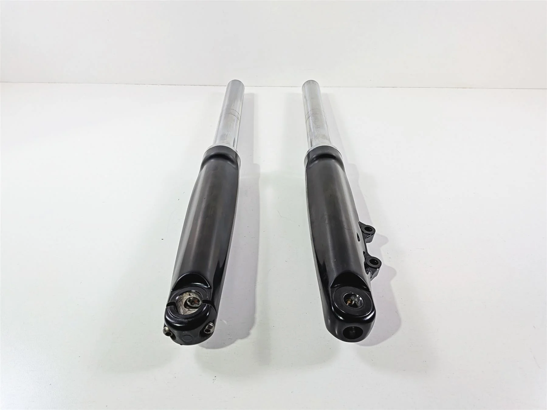 2014 Harley FXSB Softail Breakout Straight Front Fork Leg Set 49mm Read 45800026 - Image 3