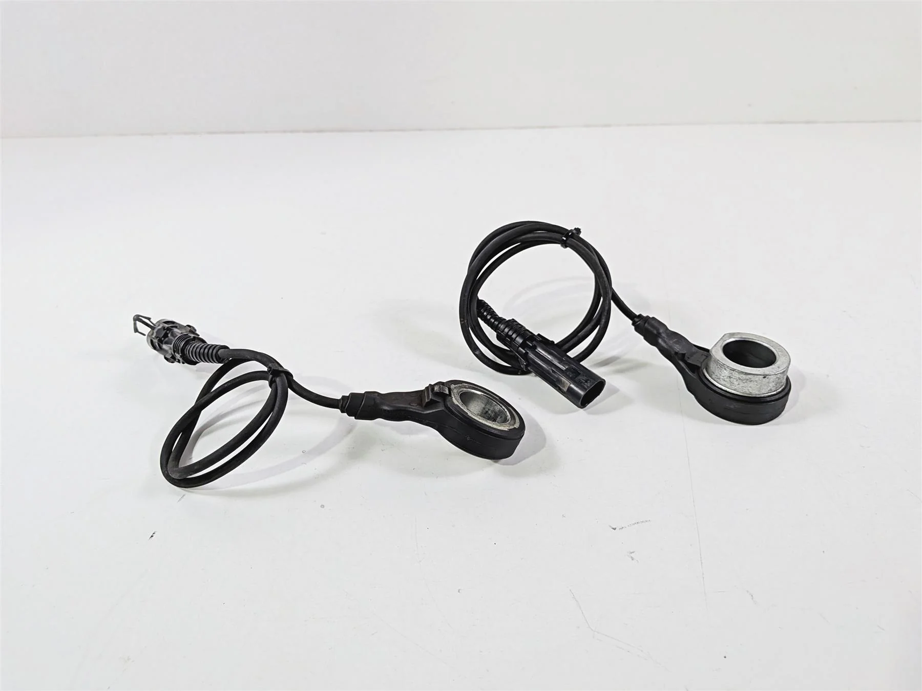 2014 Harley FXSB Softail Breakout Wheel Speed Abs Brake Sensor Set 40985-11 - Image 3