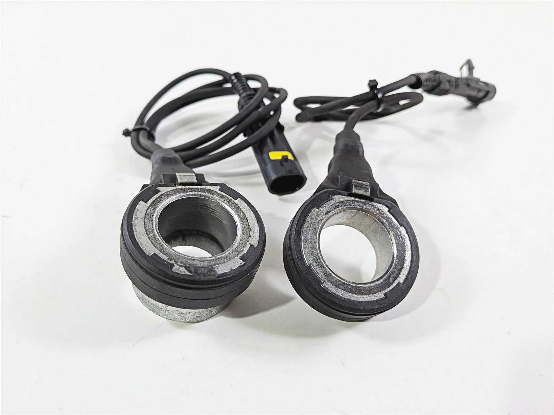2014 Harley FXSB Softail Breakout Wheel Speed Abs Brake Sensor Set 40985-11 - Image 9