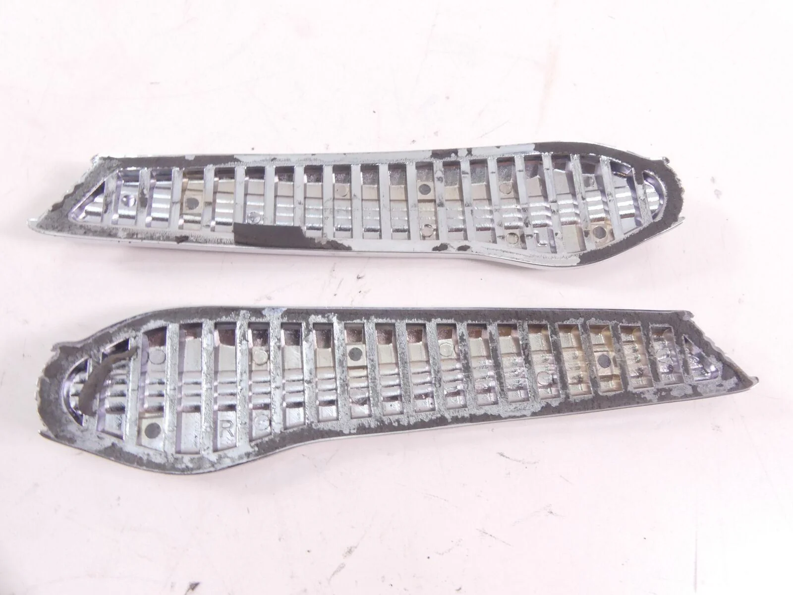2014 Harley Touring FLHTCU Electra Glide Fuel Tank Badge Emblems Set 14100073 - Image 3